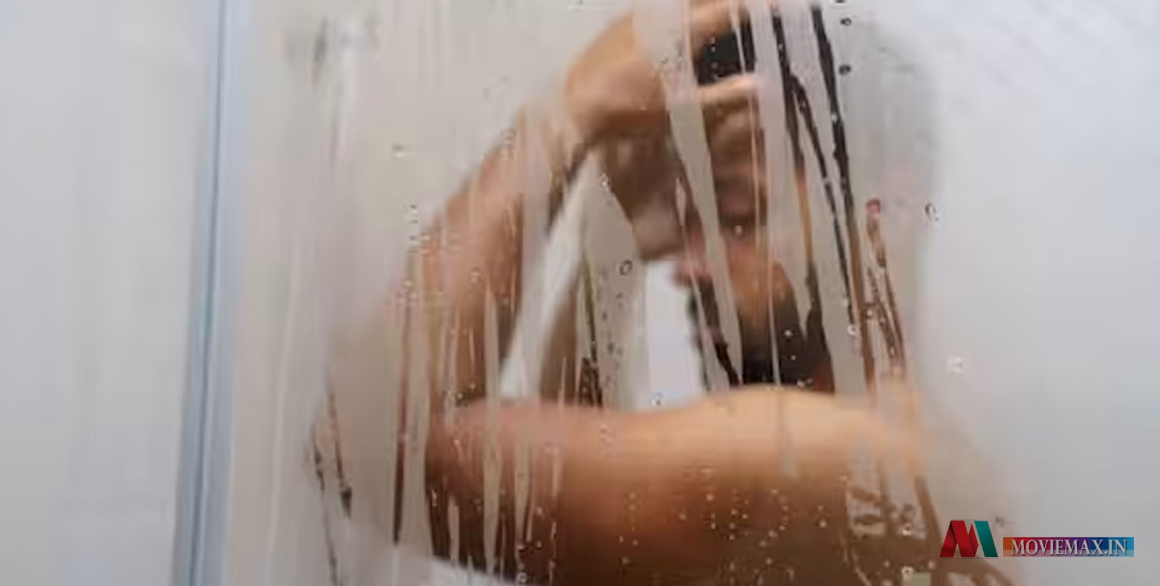 #viral | ഫോണില്‍ വീട്ടിലെ ക്യാമറ പരിശോധിച്ച ദമ്പതികൾ ഞെട്ടി, അപരിചിതന്റെ കുളിസീൻ..!