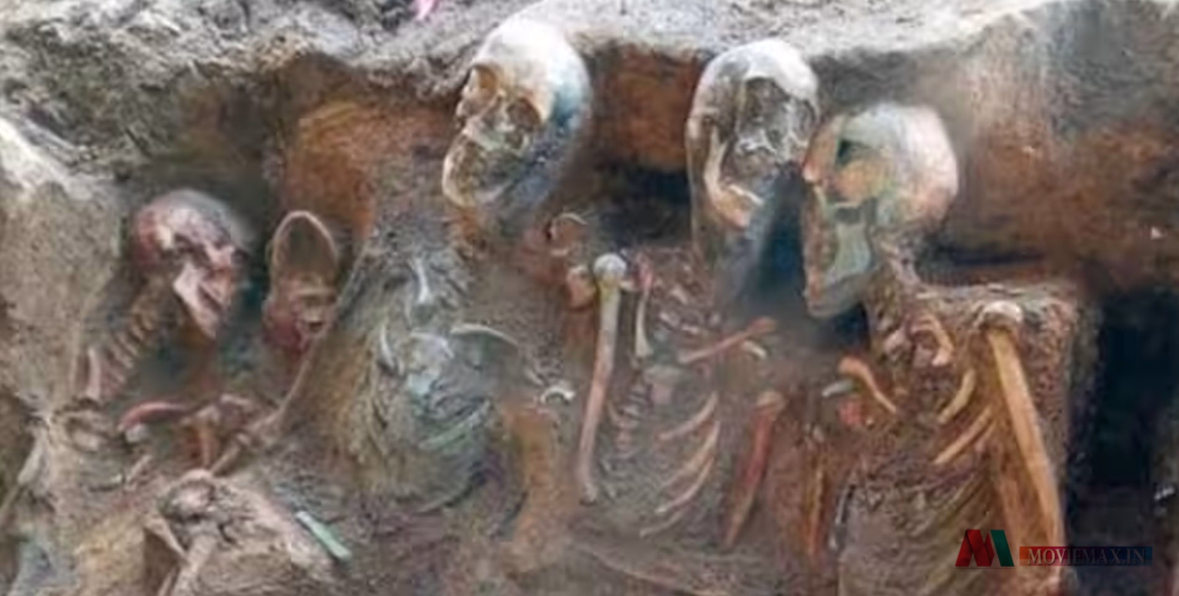 #viral |  ചിലത് പച്ച നിറത്തില്‍, വീടിന്‍റെ തറയ്ക്ക് കുഴിയെടുത്തപ്പോൾ 1,500 ഓളം മനുഷ്യാസ്ഥി കൂടങ്ങൾ; ഒടുവിൽ സംഭവിച്ചത്!