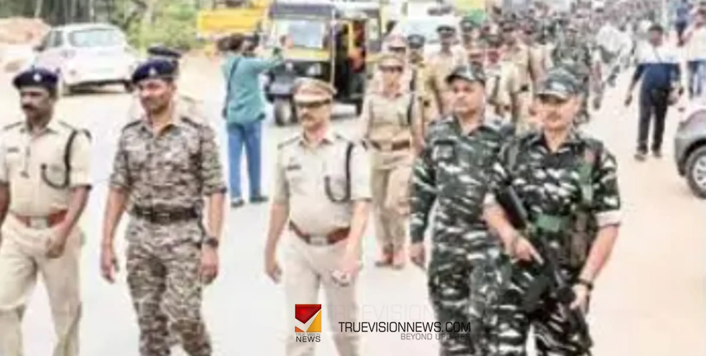 #routemarch | വടകരയിൽ കേന്ദ്രസേന റൂട്ട് മാർച്ച് നടത്തി