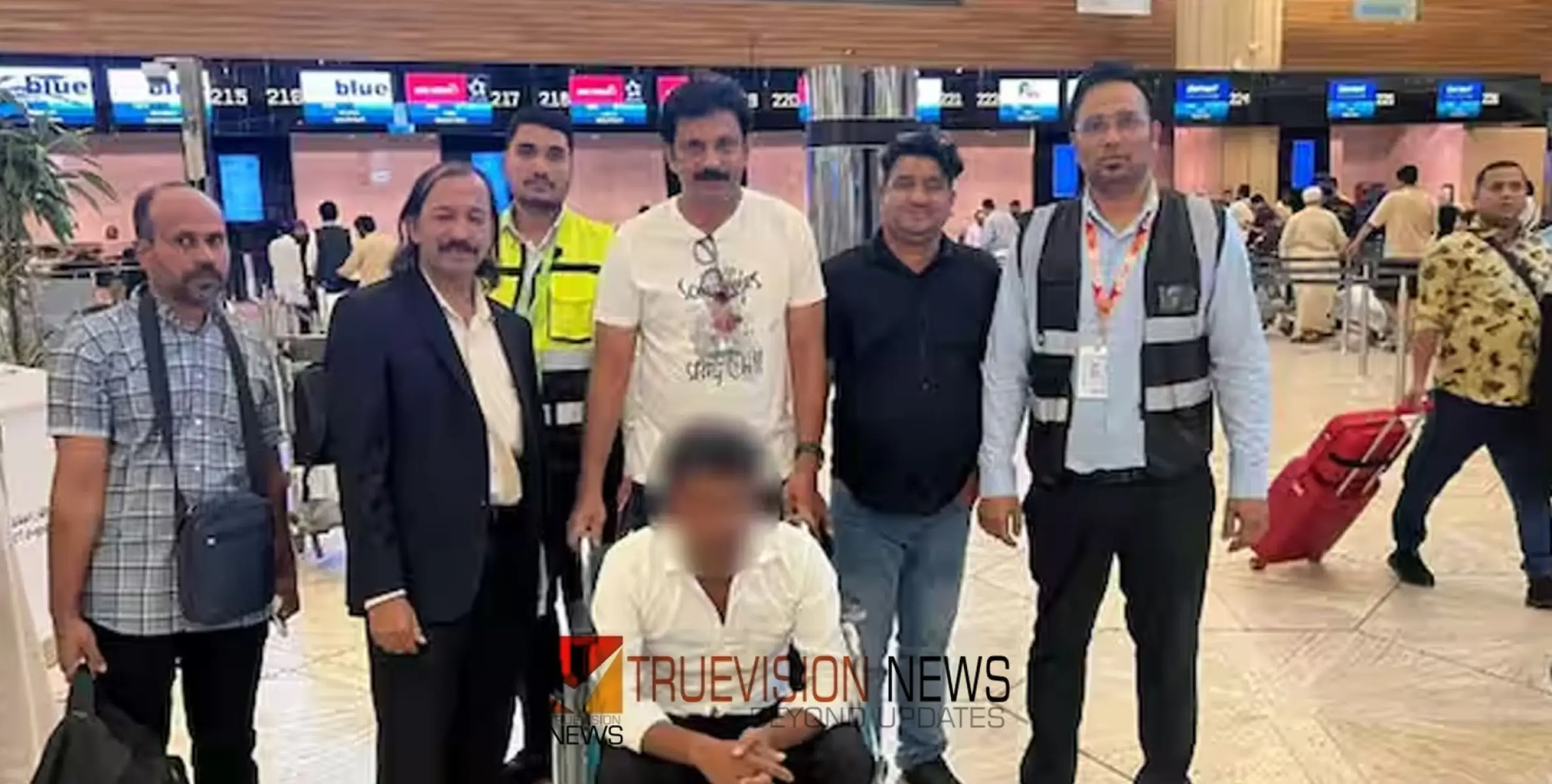 #airport | നാട്ടിലേക്കുള്ള യാത്രക്കിടയിൽ മാനസികാസ്വാസ്ഥ്യം; വിമാനത്താവളത്തിൽ കുടുങ്ങിയ യുവാവിന് തുണയായി മലയാളികൾ 