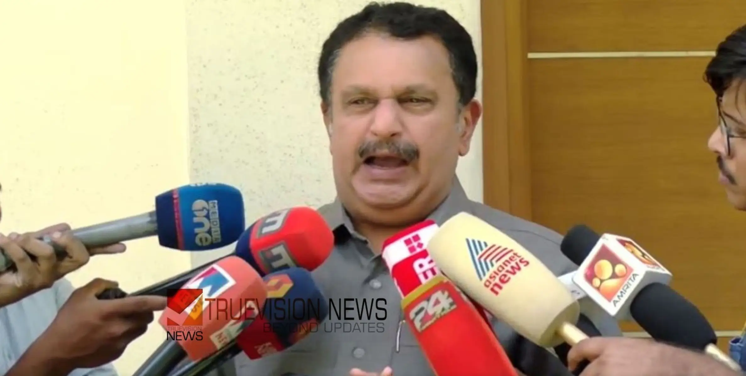 #KMuraleedharan | തെരഞ്ഞെടുപ്പ് രാഷ്ട്രീയത്തിലേക്ക് ഇനിയില്ല, പ്രവര്‍ത്തന കേന്ദ്രം ഇനി കേരളം തന്നെ - കെ മുരളീധരന്‍ 