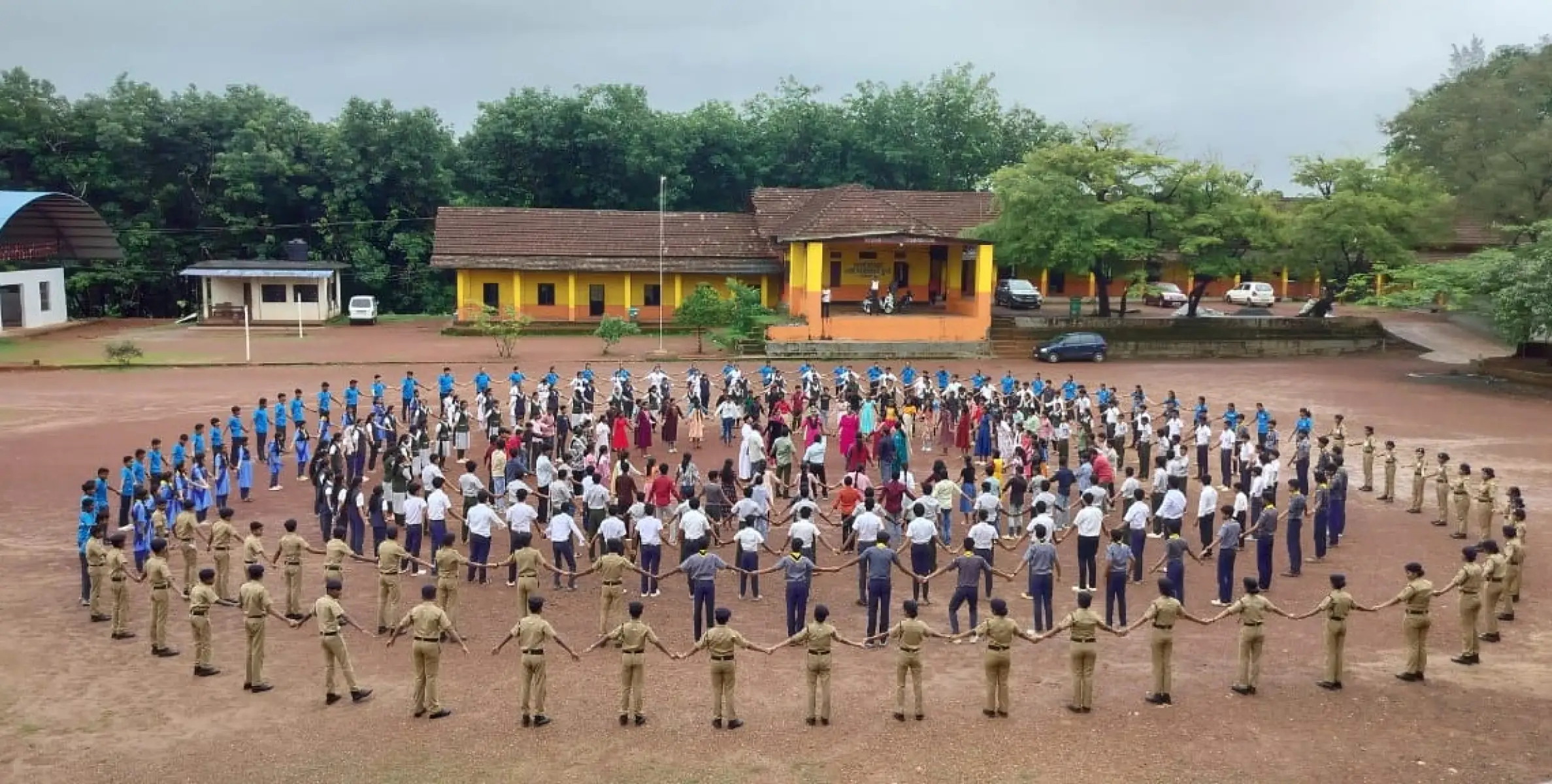 ലഹരിക്കെതിരെ കുട്ടിച്ചങ്ങല തീർത്ത് കേളകം സെന്റ് തോമസ് ഹയർ സെക്കൻഡറി സ്കൂൾ