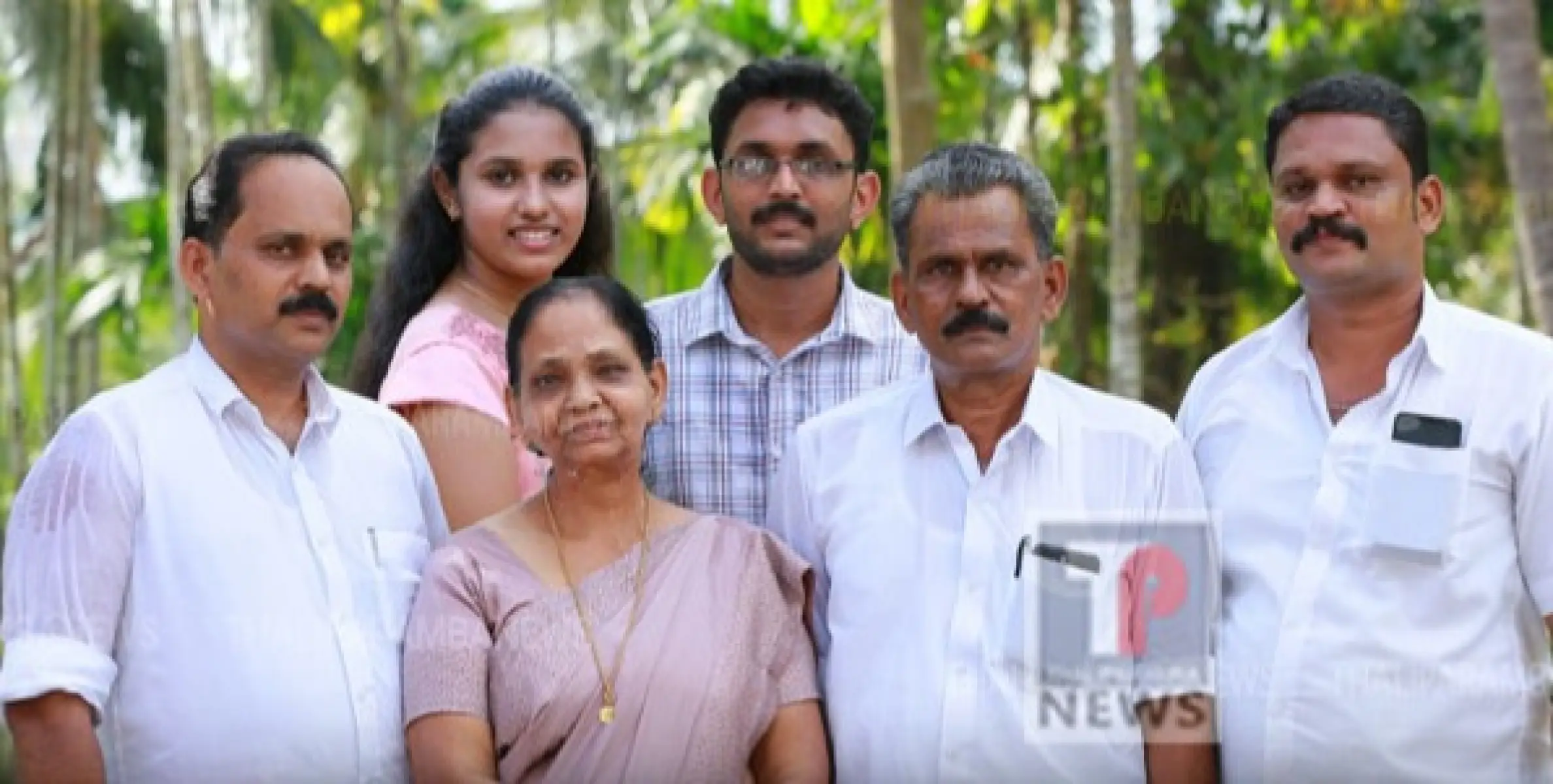 പത്ര വിതരണത്തിൽ നാല് തലമുറകൾ പിന്നിടുകയാണ് പയ്യാവൂരിലെ പത്രം ഏജൻ്റ് അയ്യങ്കാനാൽ തോമസിൻ്റെ കുടുംബം