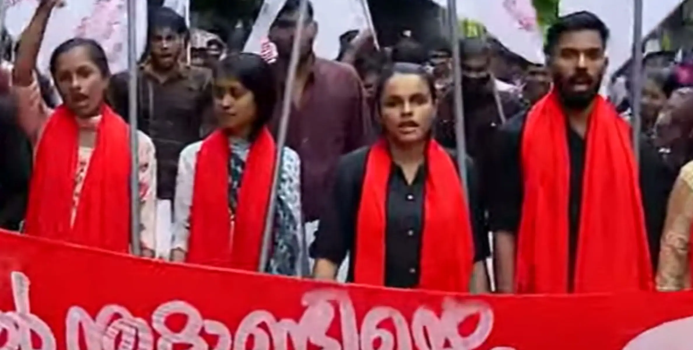 #SFI | കണ്ണൂർ സർവ്വകലാശാലയിൽ 25ാം തവണയും എസ്എഫ്ഐ; പ്രതിസന്ധി കാലത്തെ രാഷ്ട്രീയ മറുപടിയെന്ന് നേതാക്കൾ 