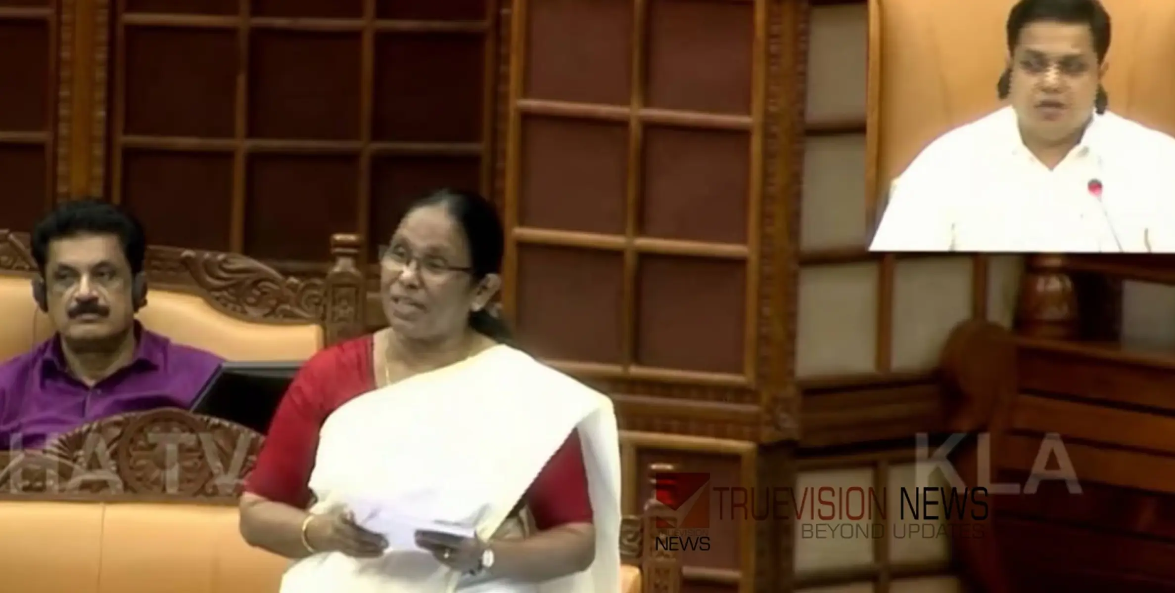 #KKShailaja | ഹൈന്ദവ രാഷ്ട്ര വാദത്തെ എതിർക്കുമ്പോൾ മുസ്ലിം രാഷ്ട്ര വാദത്തെയും എതിർക്കണ്ടെ? യുഡിഎഫിനോട് കെ കെ ശൈലജ 