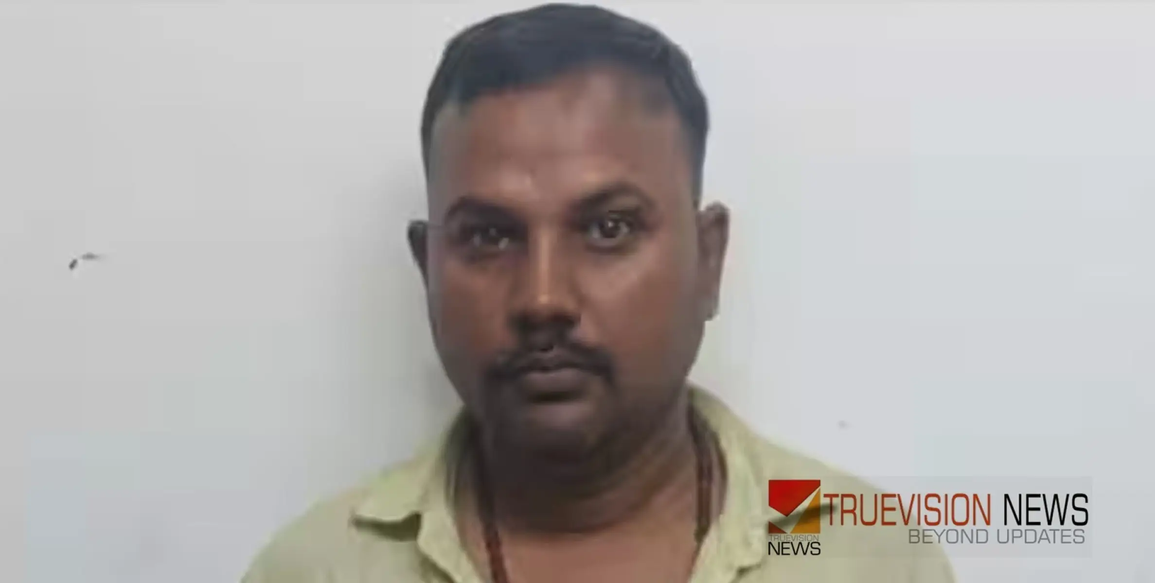 #arrest |  വര്‍ണക്കടലാസിലായതിനാൽ പിടിക്കപ്പെടില്ലെന്ന് കരുതി; യുപിയിൽ നിന്ന് രാജു എത്തിച്ച അര കിലോ കഞ്ചാവ് മിഠായി പിടിയിൽ