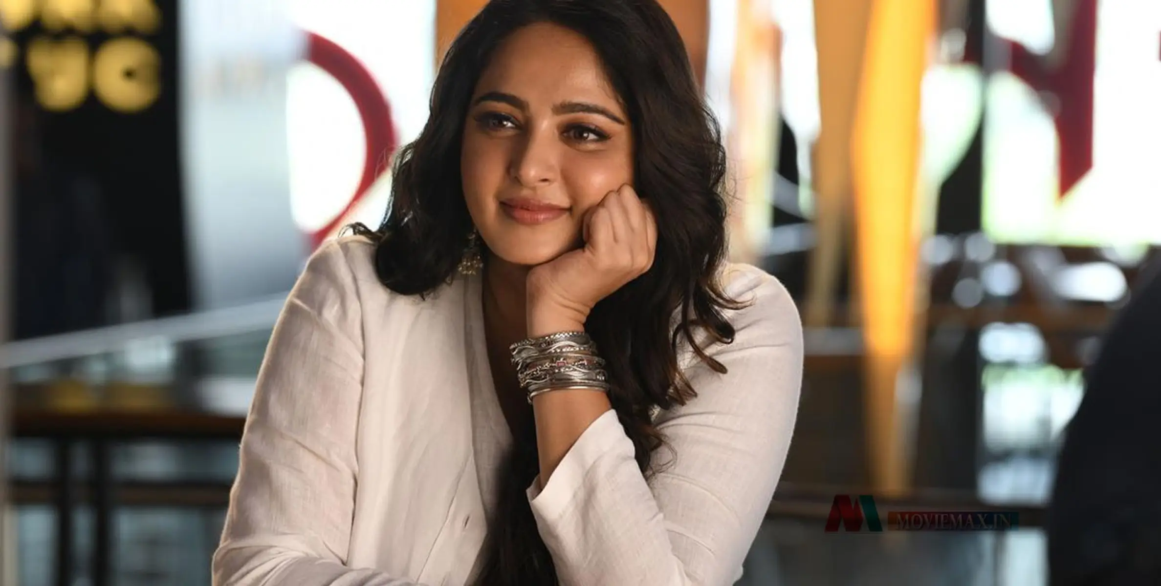 #anushkashetty | ചിരി തുടങ്ങിയാൽ നിർത്താനാവില്ല, ഷൂട്ടിനെയും ബാധിക്കും;എന്താണ് അനുഷ്കയെ ബാധിച്ച സ്യൂഡോബൾബർ അഫെക്റ്റ്?