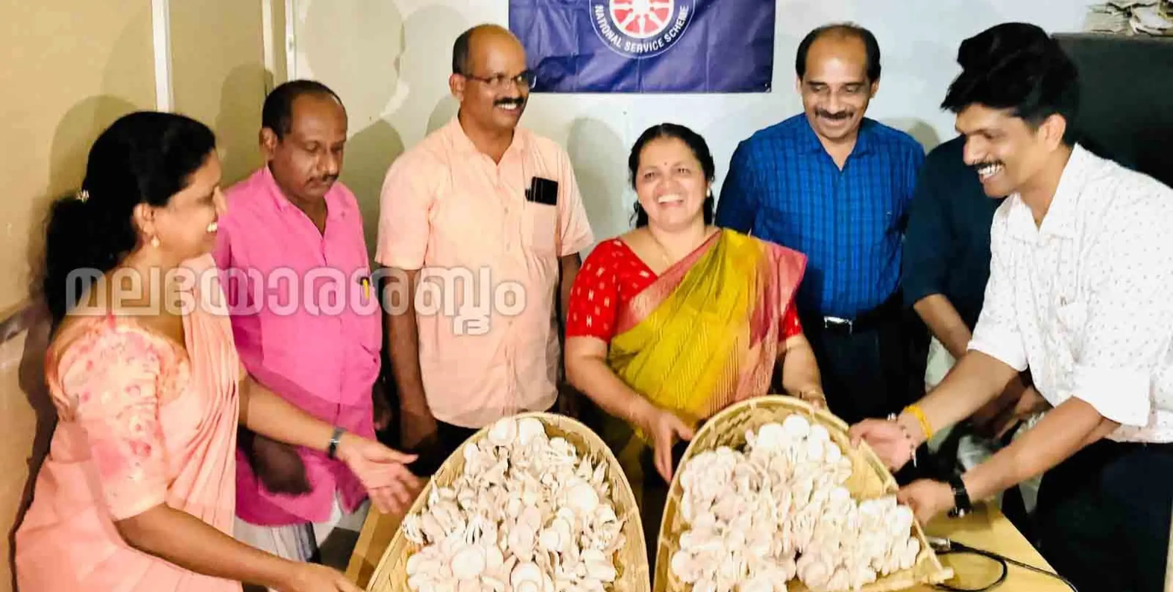 കൂണ്‍ കൃഷിയില്‍ വിജയഗാഥയുമായി ഇരിട്ടി ഹയർ സെക്കണ്ടറി സ്കൂൾ എൻ.എസ് എസ് യൂണിറ്റ് 