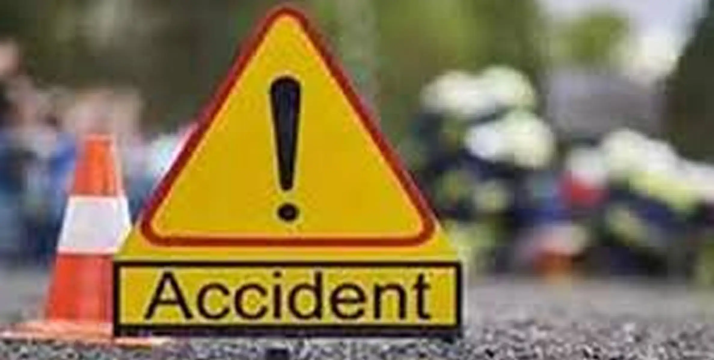 #accident | ബൈക്കിൻ്റെ ചക്രത്തിൽ സാരി കുടുങ്ങി ; വീട്ടമ്മ മരിച്ചു