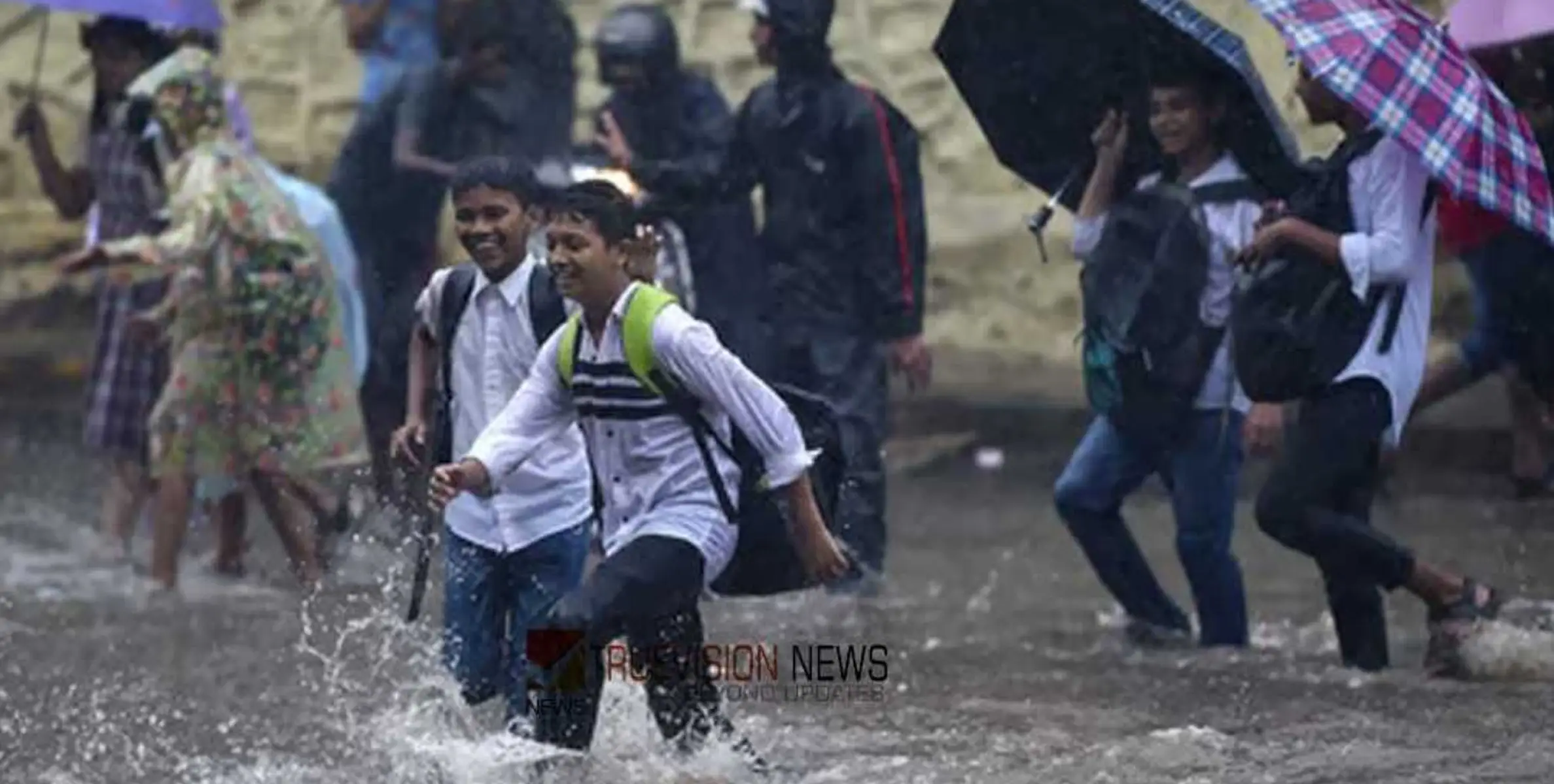 #heavyrain | മഴ ശക്തമാകുന്നു; ഒരു ജില്ലയിലെ വിദ്യാഭ്യാസ സ്ഥാപനങ്ങള്‍ക്ക് കൂടി ഇന്ന് അവധി; പ്രഖ്യാപിച്ച് വയനാട് കളക്ടര്‍