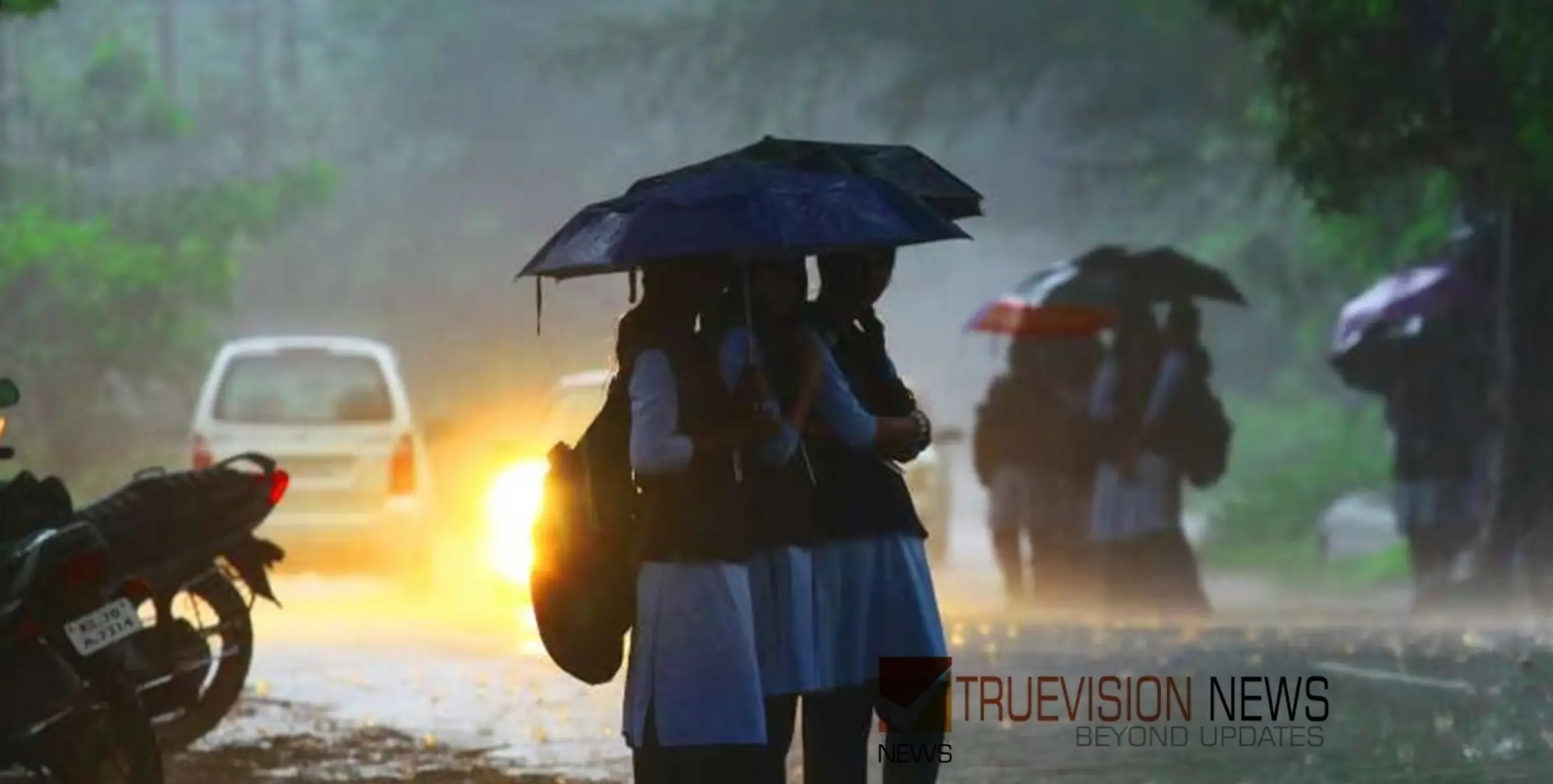 #Heavyrain | ശക്തമായ മഴയും വെള്ളക്കെട്ടും: ഒരു ജില്ലയിൽ കൂടി അവധി; കൂടുതൽ വിവരങ്ങൾ അറിയാം