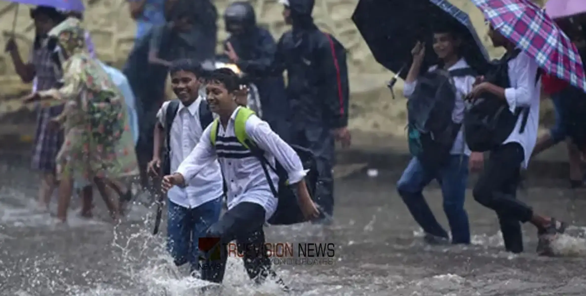 #holiday | അതിതീവ്ര മഴ തുടരും; വയനാട് ജില്ലയിലെ എല്ലാ വിദ്യാഭ്യാസ സ്ഥാപനങ്ങള്‍ക്കും നാളെ അവധി പ്രഖ്യാപിച്ച് ജില്ലാ കളക്ടർ