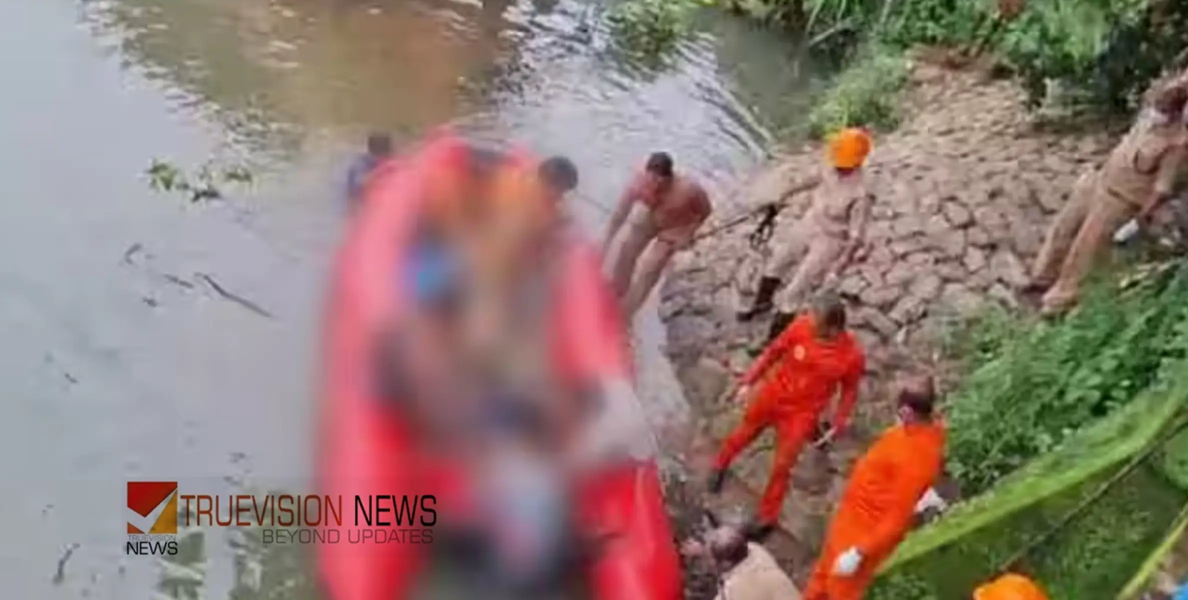 #drowned | താറാവ് കർഷകൻ മുങ്ങിമരിച്ചു; വള്ളത്തിൽ നിന്നും വെള്ളത്തിലേക്ക് വീണ് അപകടം