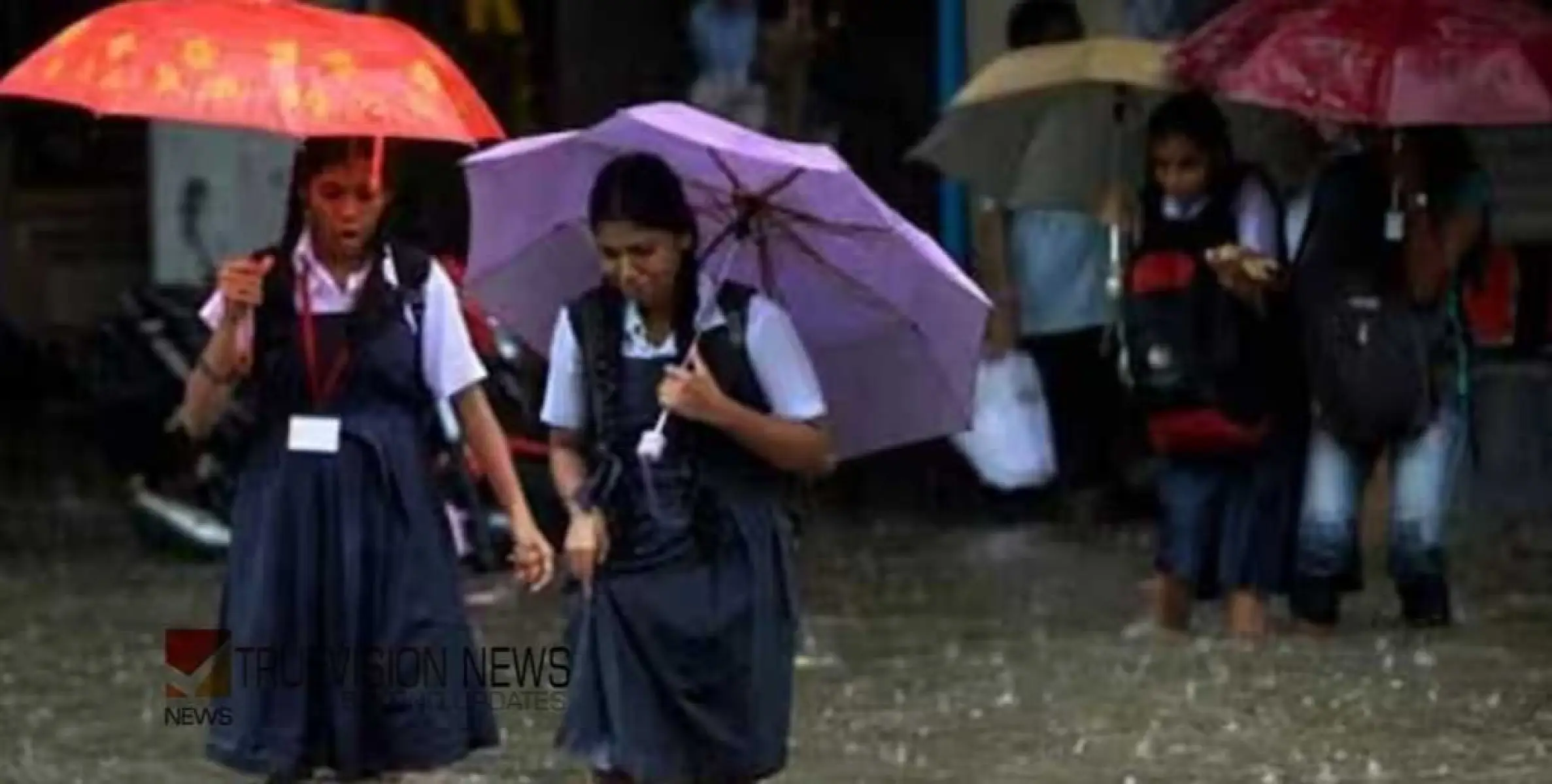 അവധിക്ക് ഇനി കളക്ടറെ കാക്കേണ്ട, പ്രധാനാധ്യാപകർക്ക് തീരുമാനിക്കാം ; സുപ്രധാന ഉത്തരവുമായി  കളക്ടർ    