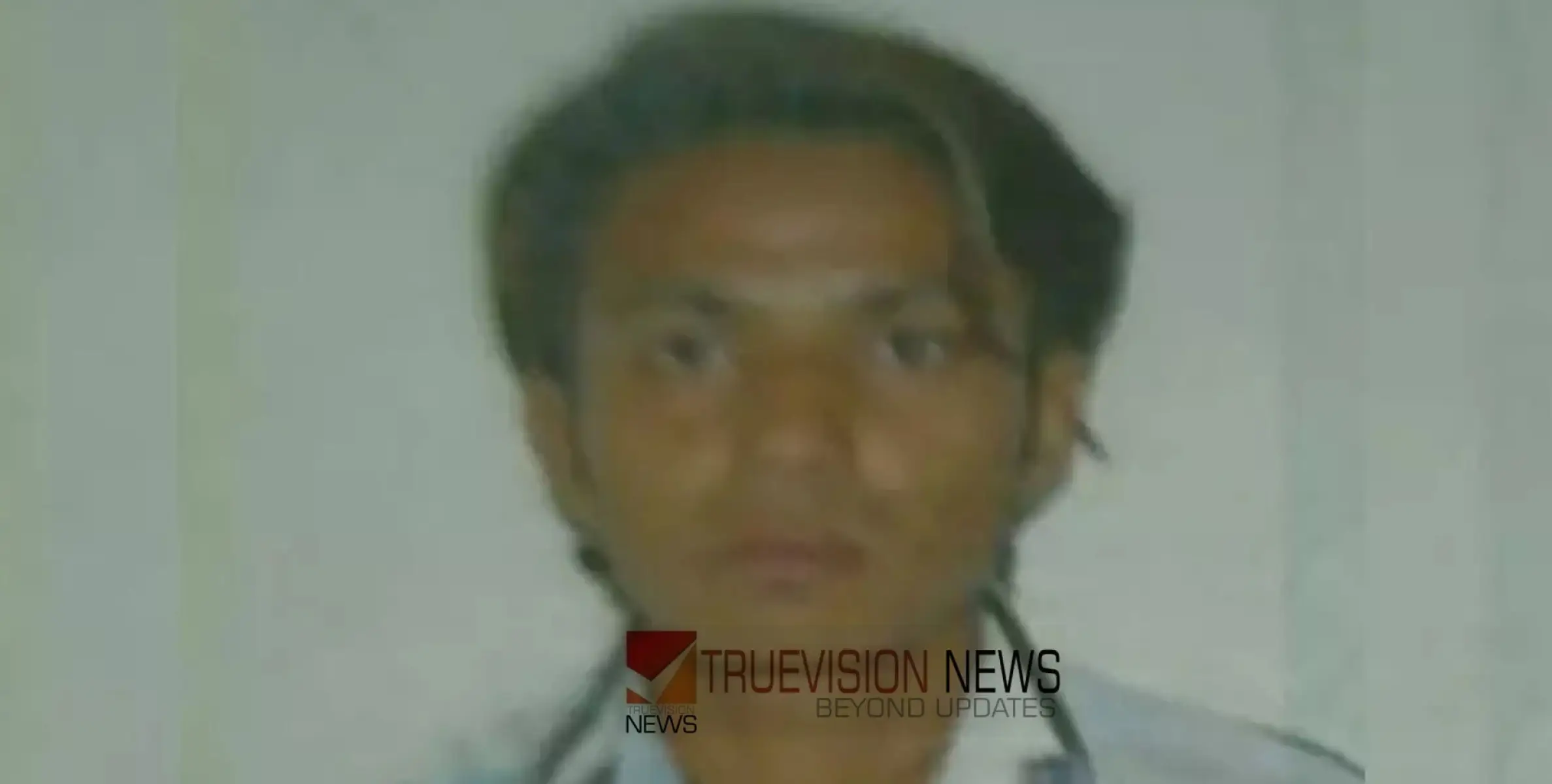 #missing | സലാല തീരത്ത്​ ഉരുമറിഞ്ഞ് യുവാവിനെ കാണാതായി; എട്ടുപേരെ രക്ഷിച്ചു 