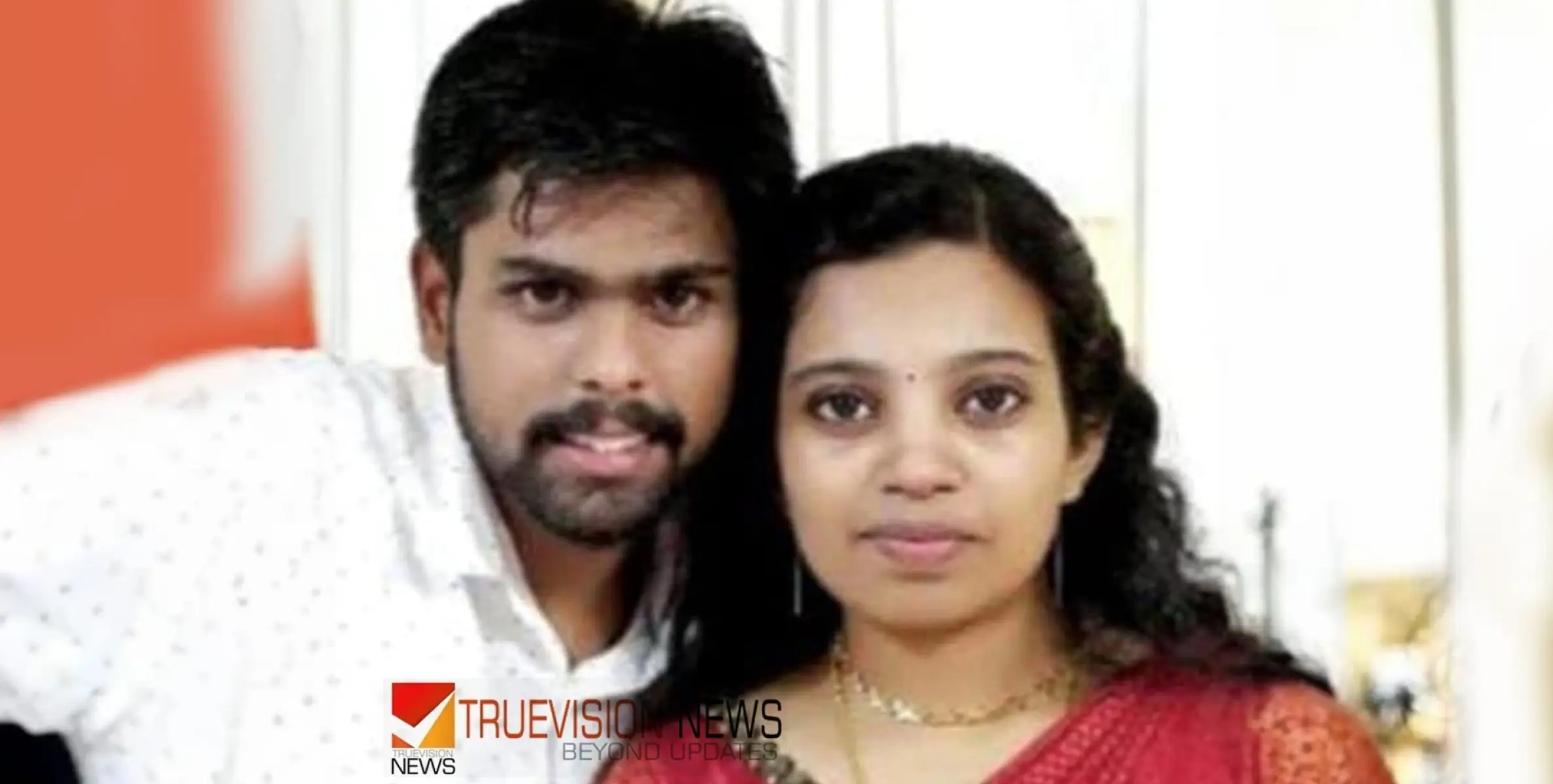 #Suicide | 21-കാരി ജീവനൊടുക്കി; മനംനൊന്ത് ഭർത്താവ് ആശുപത്രിയിലെ എക്സ്റേ മുറിയിൽ തൂങ്ങിമരിച്ചു 