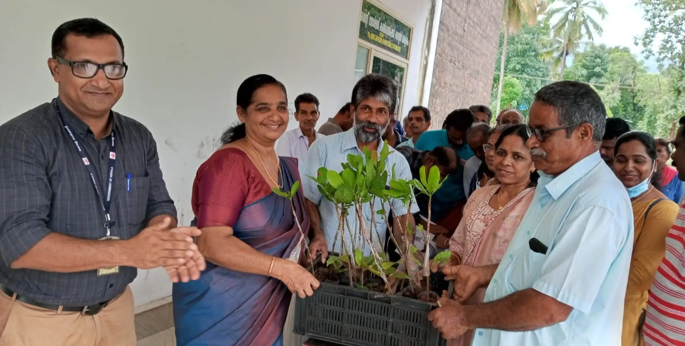 കേളകം ഗ്രാമപഞ്ചായത്തിന്റെയും കേളകം കൃഷിഭവന്റെയും ആഭിമുഖ്യത്തിൽ കശുമാവ് തൈകൾ വിതരണം നടത്തി