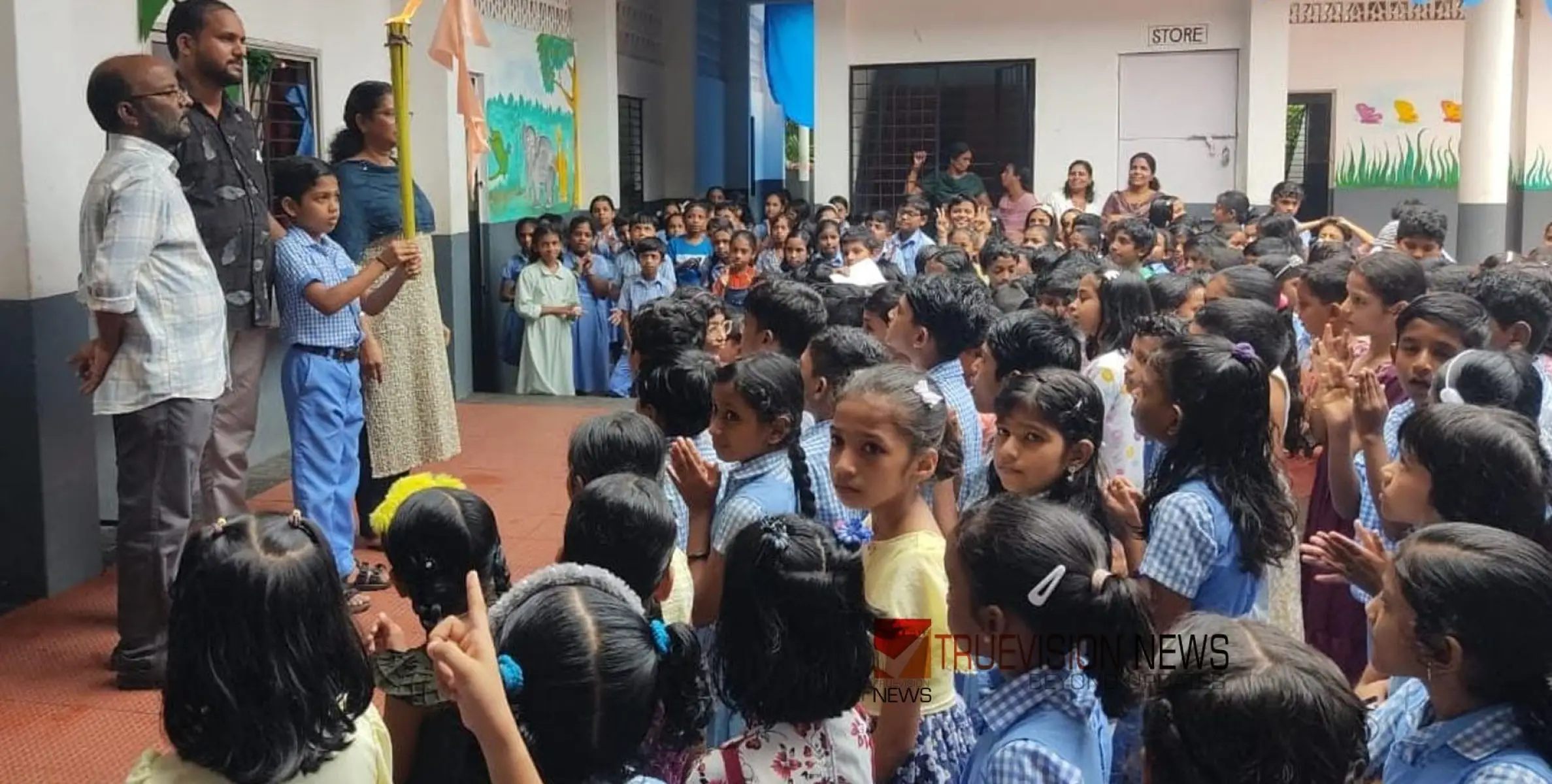 #OrkatteryLPSchool  | ഒളിമ്പിക്സിനെ വരവേറ്റ്; വിളംബര ദീപശിഖ തെളിയിച്ചു ഓർക്കാട്ടേരി എൽ പി സ്കൂളും