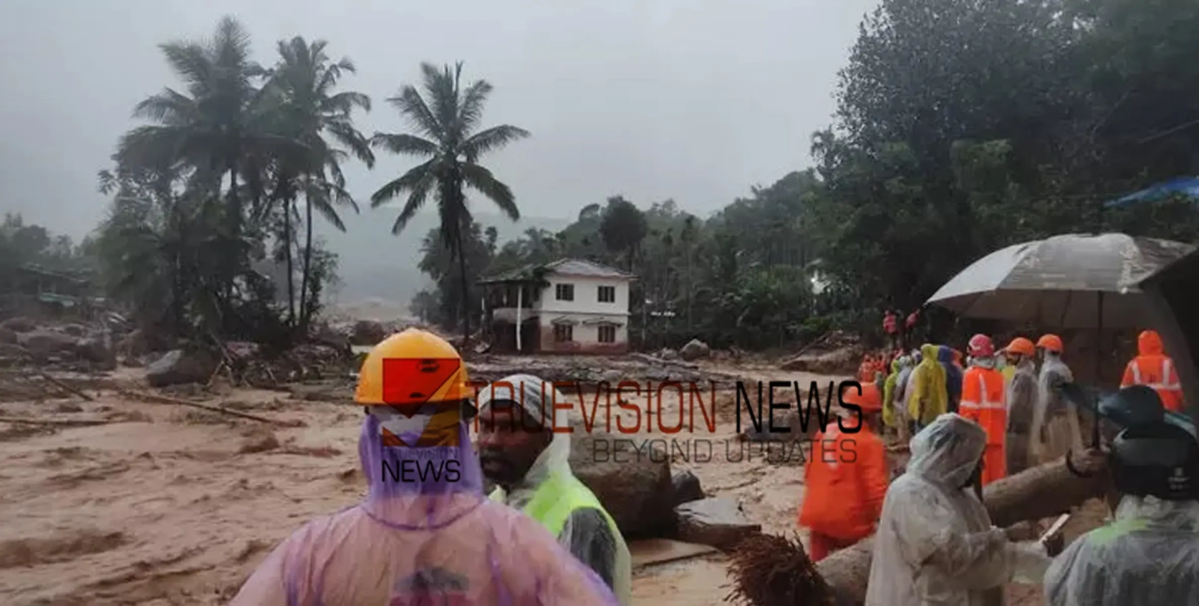 #wayanadMudflow |  'കുറേ ആൾക്കാര് ​പോയി സാറേ.... തലേന്നുവരെ കണ്ടുകൊണ്ടിരുന്ന പലരും മണ്ണിനടിയിൽ, തേങ്ങലടക്കാനാവാതെ നാട്  