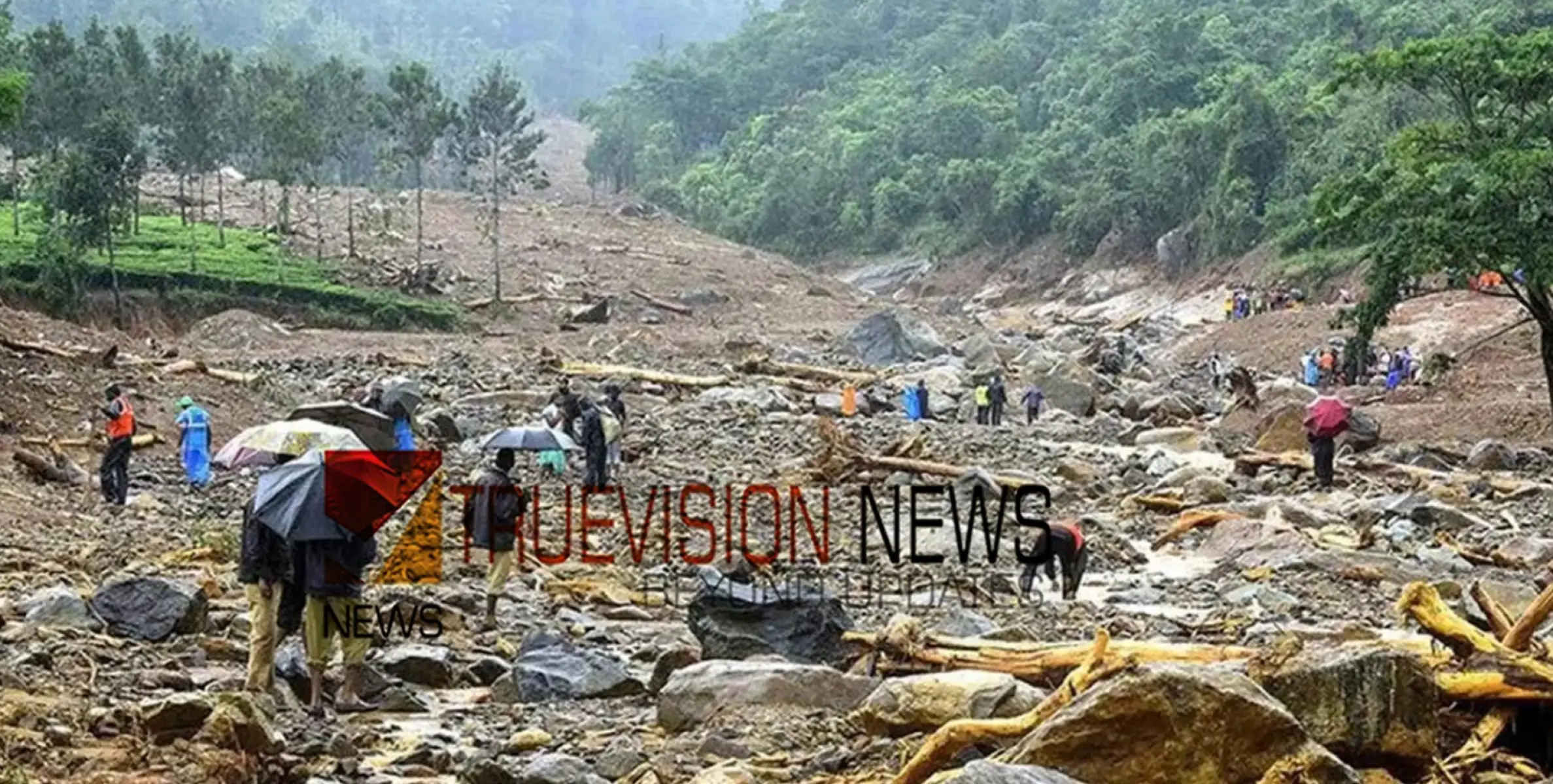 #wayanadMudflow |  കൺമുന്നിൽ ആർത്തലച്ച് വരുന്ന മല; മഹാ ദുരന്തത്തിന് സാക്ഷികളായി കെഎസ്ആർടിസി ബസ് ജീവനക്കാർ