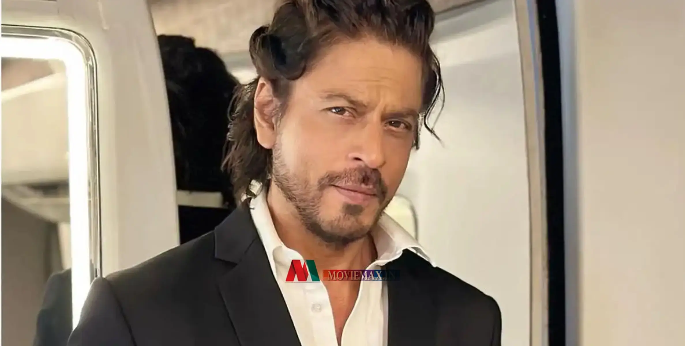 #shahrukhkhan  |  മുംബൈയില്‍ ചികില്‍സ പിഴവോ? കണ്ണിന്‍റെ ചികില്‍സയ്ക്ക് ഷാരൂഖ് യു.എസിലേക്ക് പറന്നു