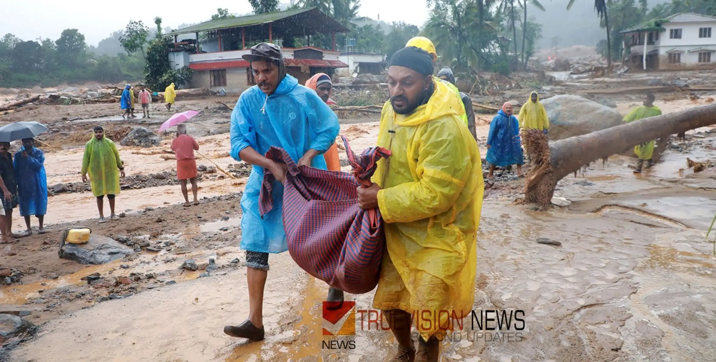 #wayanadandslide | ചിതറിയ മനുഷ്യശരീരങ്ങൾ, ഉള്ളുപിടയ്ക്കുന്ന കാഴ്ചകള്‍;ദുരന്തഭൂമിയിൽ വീണ്ടെടുക്കാൻ ഇനിയുമെത്ര ജീവിതങ്ങൾ?