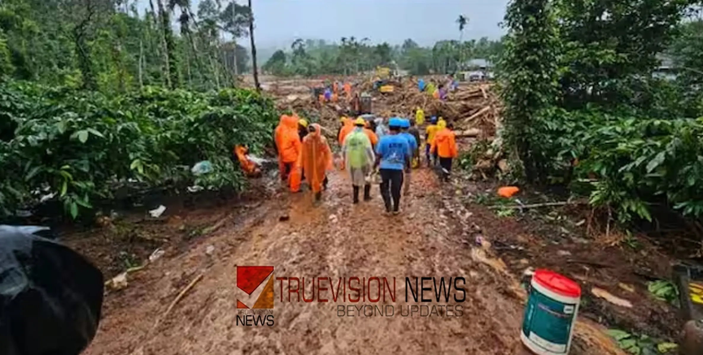 #wayanadMudflow | നാലാം ദിനം, ദുരന്തഭൂമിയിൽ നിന്നും ആശ്വാസ വാർത്ത, നാല്‌ പേരെ തകർന്ന വീട്ടിൽ നിന്നും രക്ഷപ്പെടുത്തി