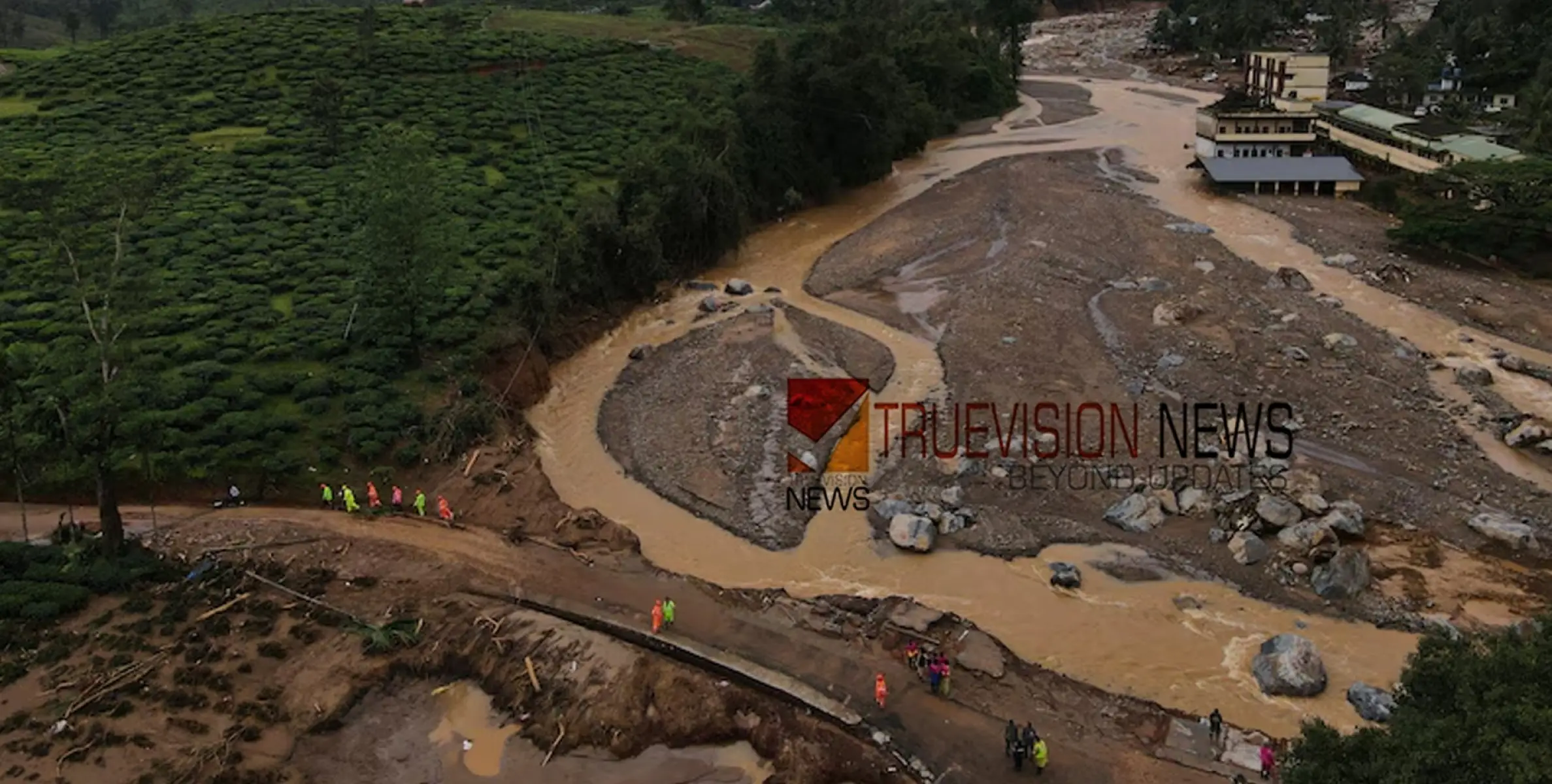 #wayanadlandslides |  'എന്റെയാൾക്കാർ ഇവിടെയുണ്ട്, തിരയണമെന്ന് പറയാൻ പോലും ചില വീടുകളിലാരുമില്ല; രക്ഷാപ്രവർത്തനം ദുഷ്കരം'