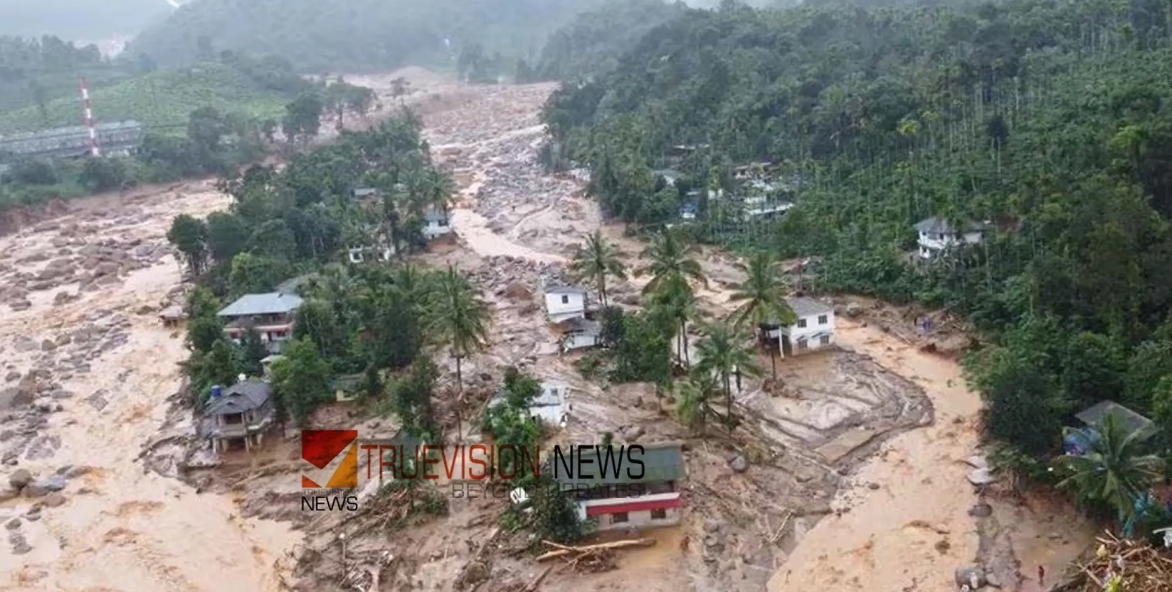 #wayanadlandslide |  ജീവന്‍റെ തുടിപ്പ് എവിടെയെങ്കിലും ഉണ്ടോ? കൂടുതലിടങ്ങളിലേക്ക് ഡോഗ് സ്ക്വാഡിന്‍റെ പരിശോധന