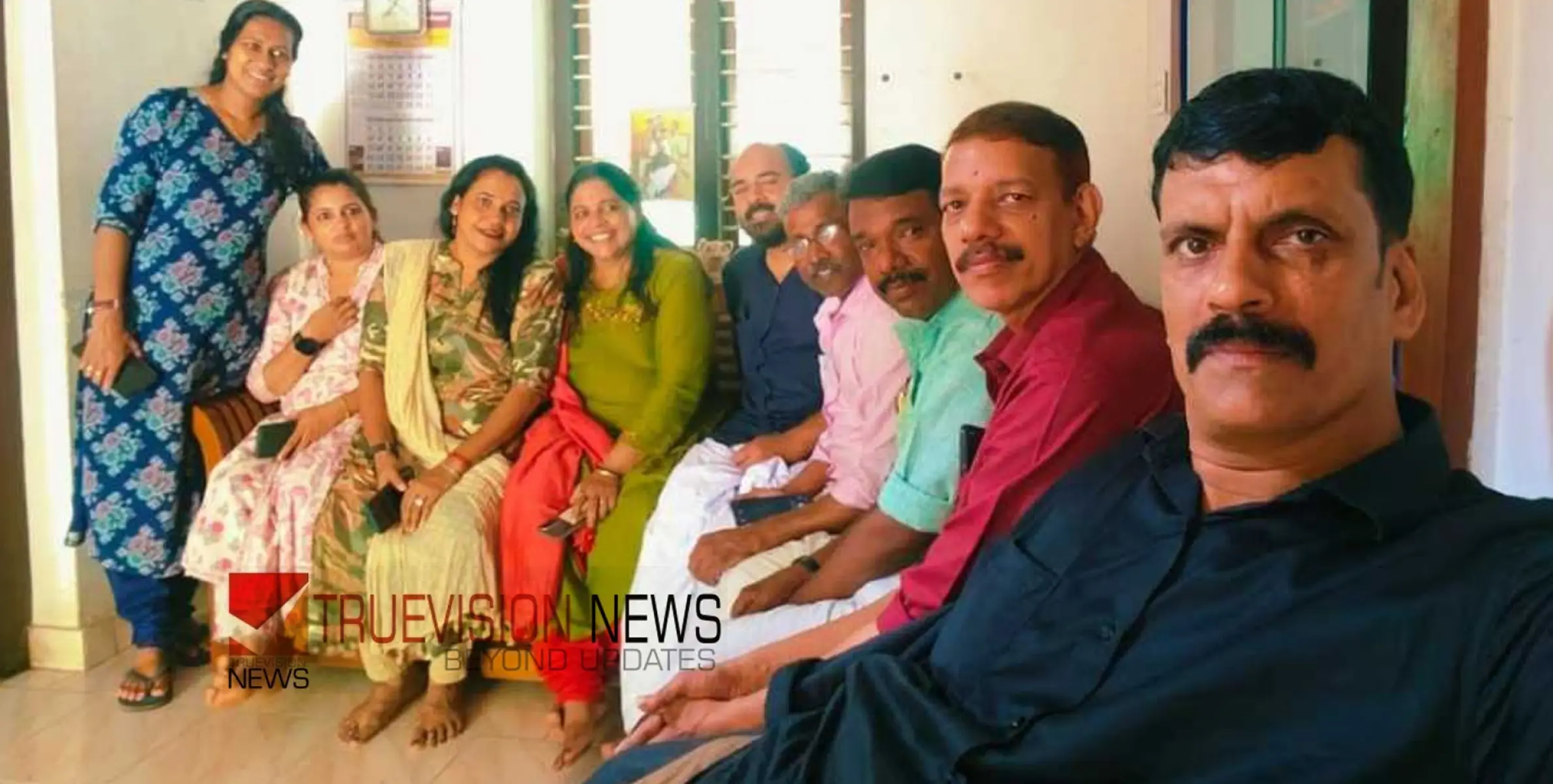 #Barberbeautyworkers | വിലങ്ങാട് ദുരന്തം; ബാര്‍ബര്‍ ബ്യൂട്ടിഷന്‍ വര്‍ക്കേഴ്‌സ് സഹായം കൈമാറി