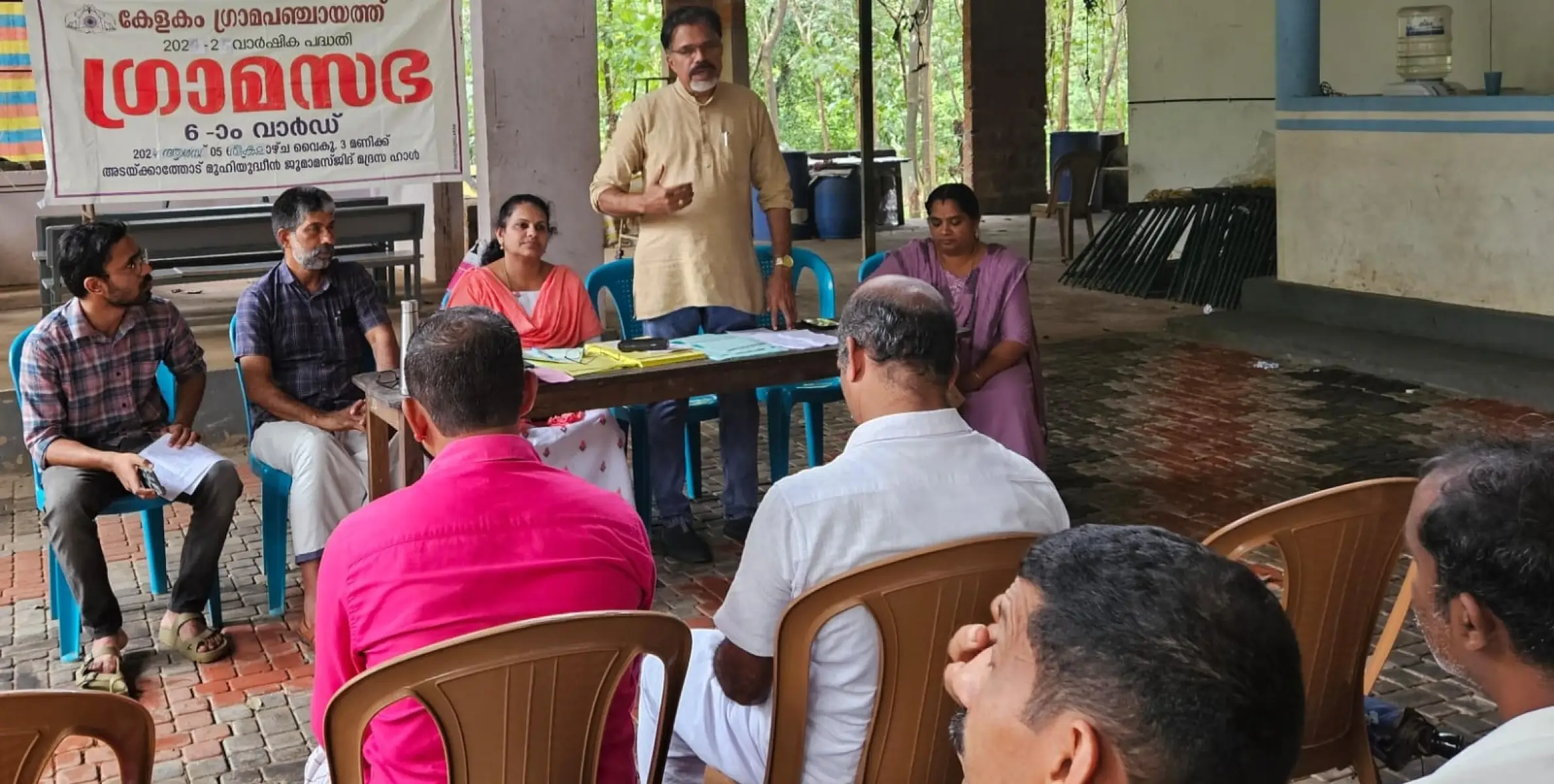 തകർന്നടിഞ്ഞ ആന മതിൽ ഉടൻ പുനർ നിർമ്മിക്കണം ;  നാരങ്ങത്തട്ട് ഗ്രാമസഭ 