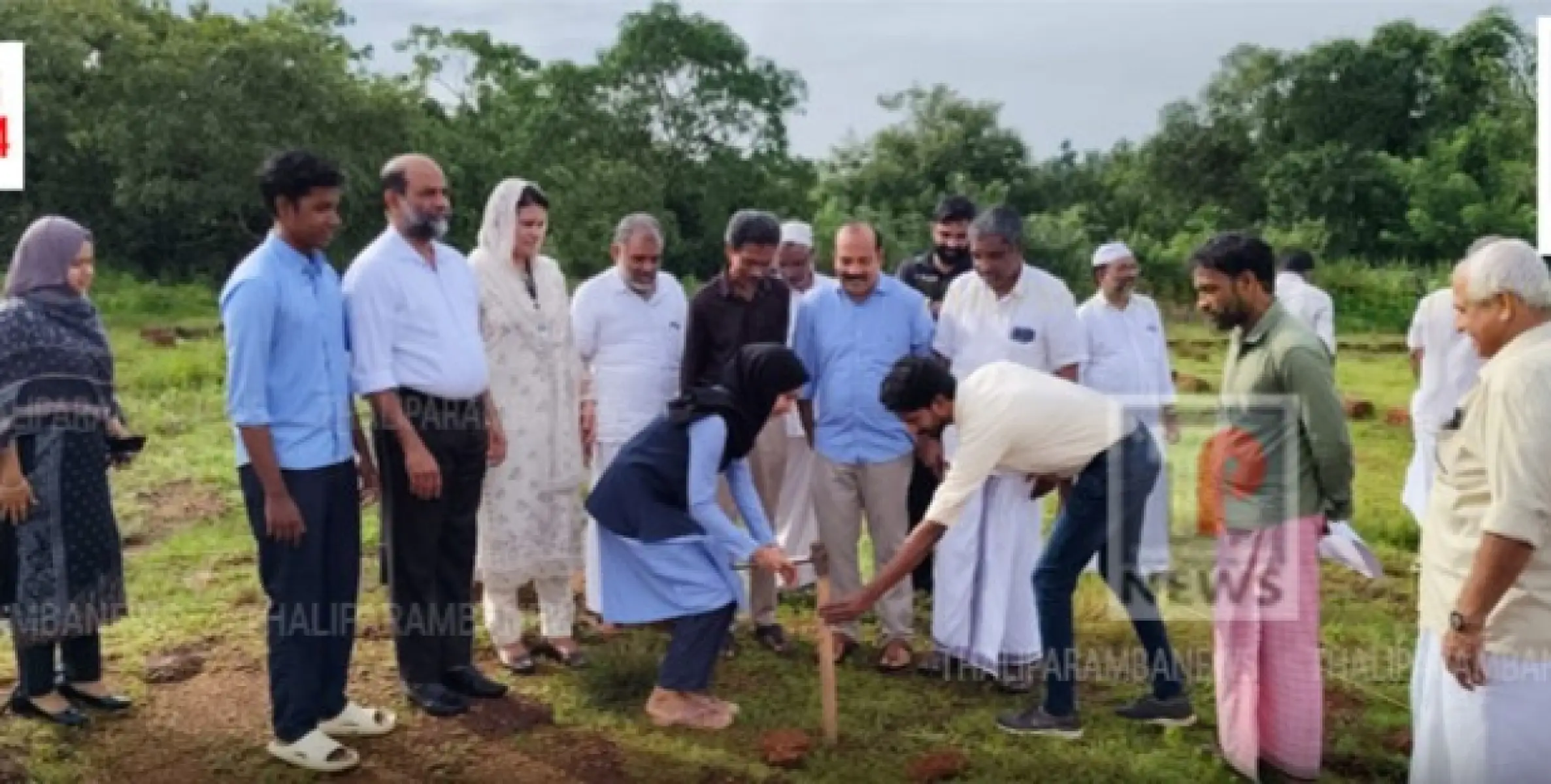 തളിപ്പറമ്പ സർ സയ്യിദ് കോളേജ് എൻ എസ് എസ് നിർമ്മിച്ച്‌ നൽകുന്ന വീടിന്റെ കുറ്റിയടിക്കൽ കർമ്മം നടന്നു