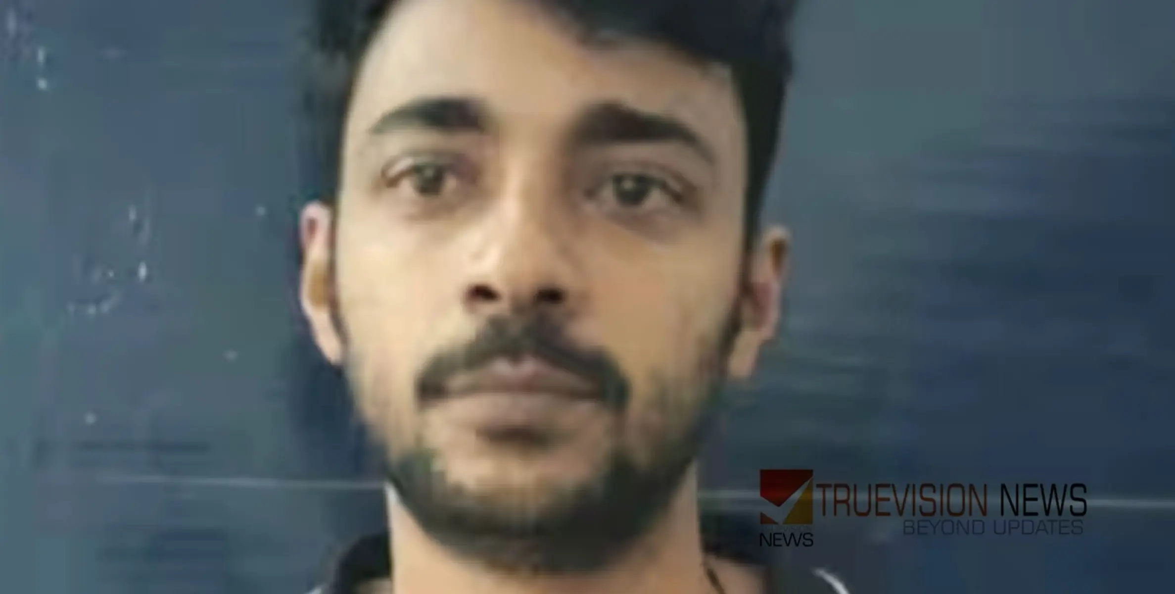 #arrest |  കണ്ണൂരിലെ വാഹന ഷോറൂമിൽ നിന്ന് ലക്ഷങ്ങൾ തട്ടി; അസി. മാനേജർ അറസ്റ്റിൽ