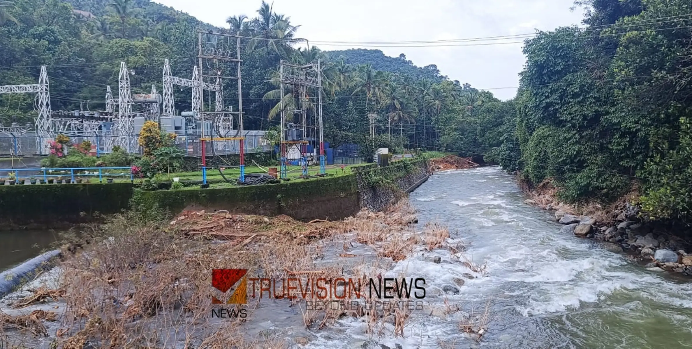 #vilangadlandslide | വൈദ്യുതി ഉല്പാദനം നിലച്ചു വിതരണം താറുമാറായി; വിലങ്ങാട് ദുരന്തം കെഎസ്ഇബിക്ക്  7.87 കോടിയുടെ നഷ്ടം