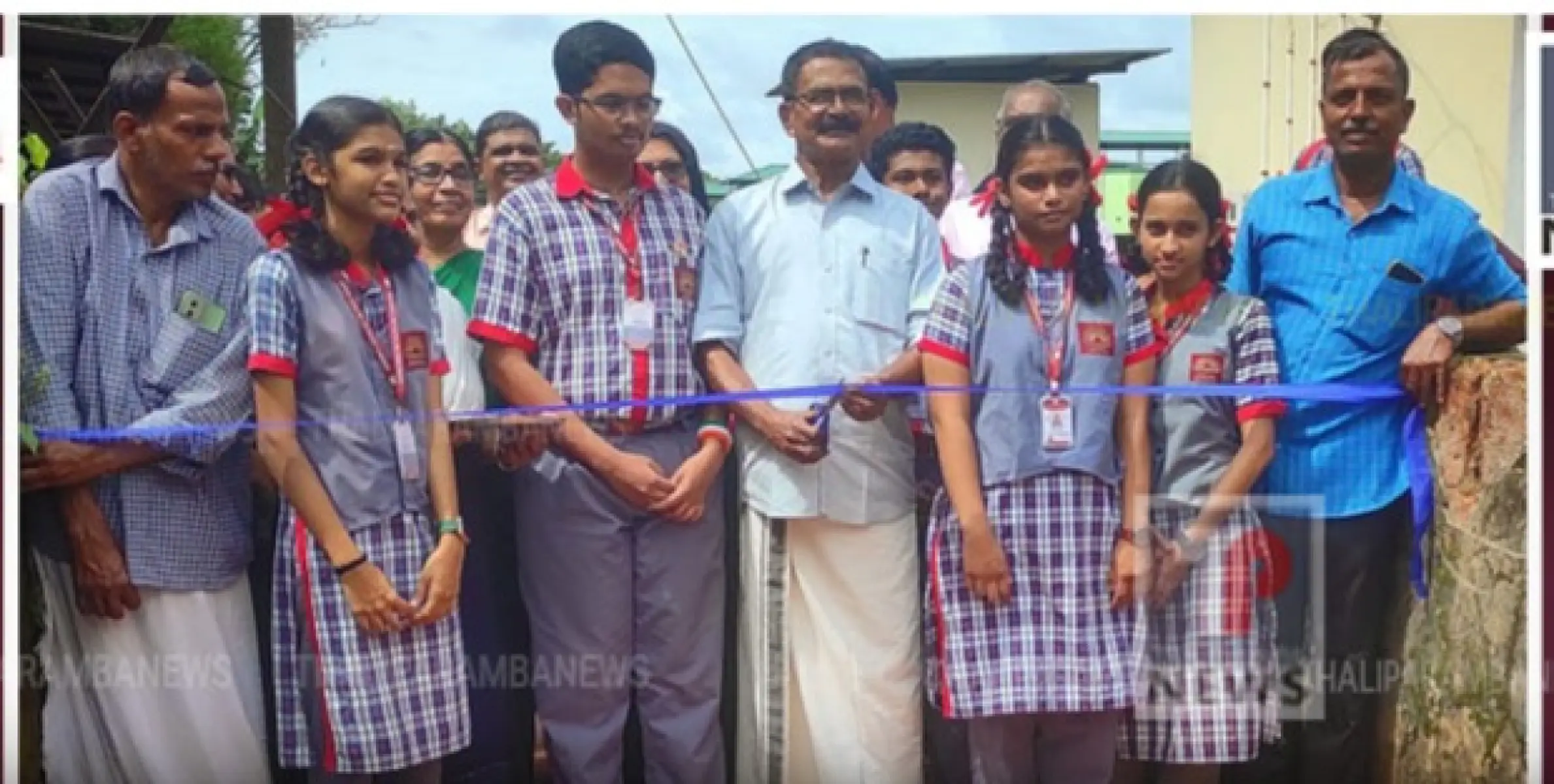 ടൈൽ പാകി നവീകരിച്ച കേന്ദ്രീയ വിദ്യാലയത്തിലേക്കുള്ള നടപ്പാത ഉദ്ഘാടനം ചെയ്തു