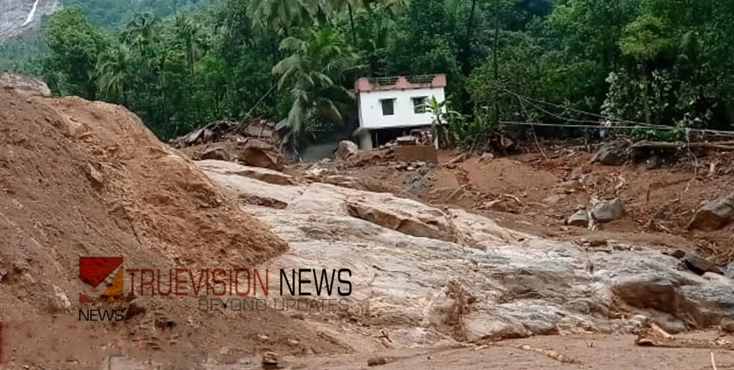 #vilangadlandslide | വിലങ്ങാട് ഉരുൾപൊട്ടൽ;  വ്യാപാരികൾക്ക് കനത്ത നഷ്ടം, 12 കടകൾ പൂർണമായി ഒലിച്ചുപോയി