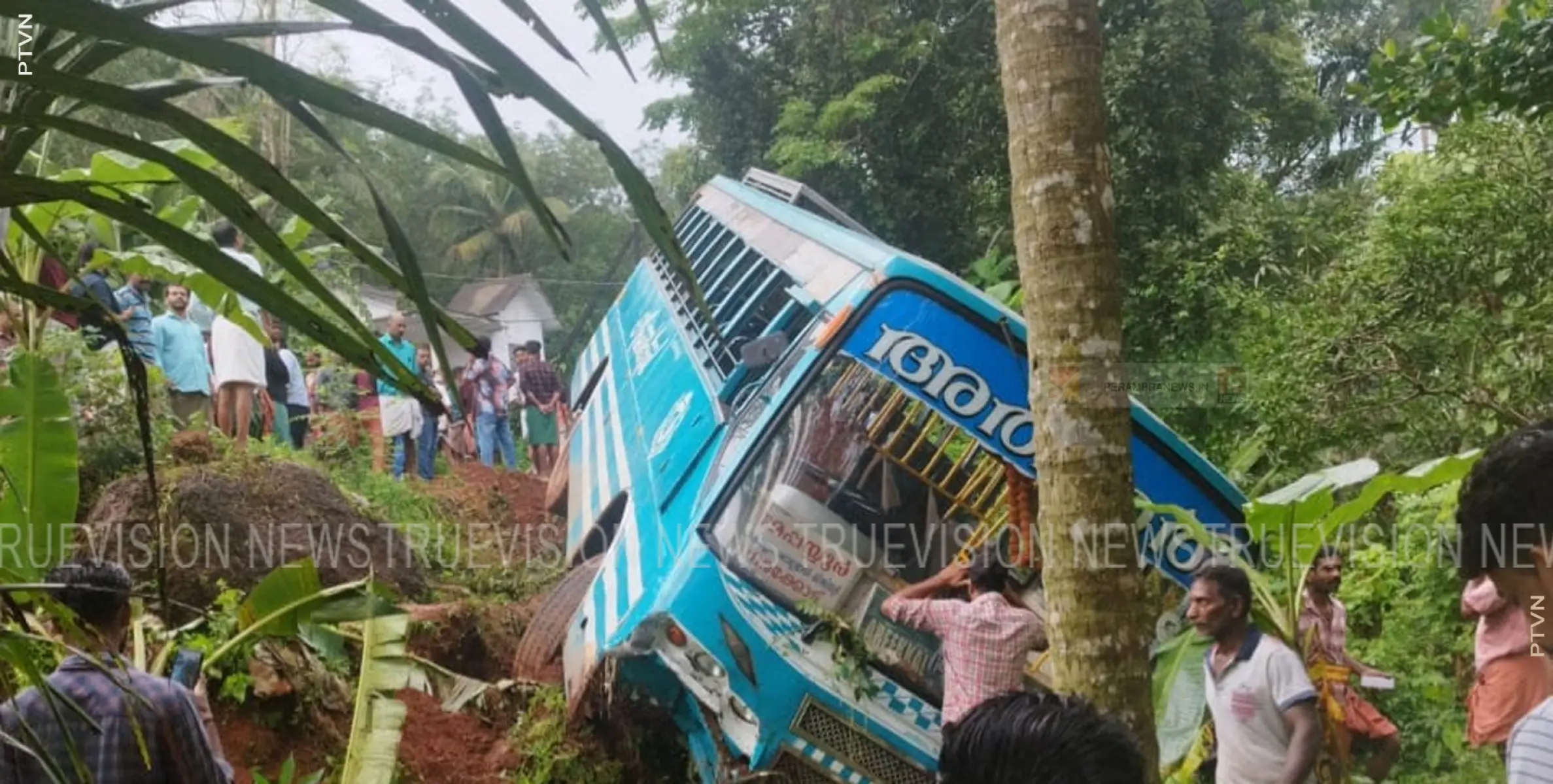 മേപ്പയ്യൂരില്‍ ബസ്സ് നിയന്ത്രണംവിട്ട് മറിഞ്ഞ് നിരവധി പേര്‍ക്ക് പരിക്ക് 