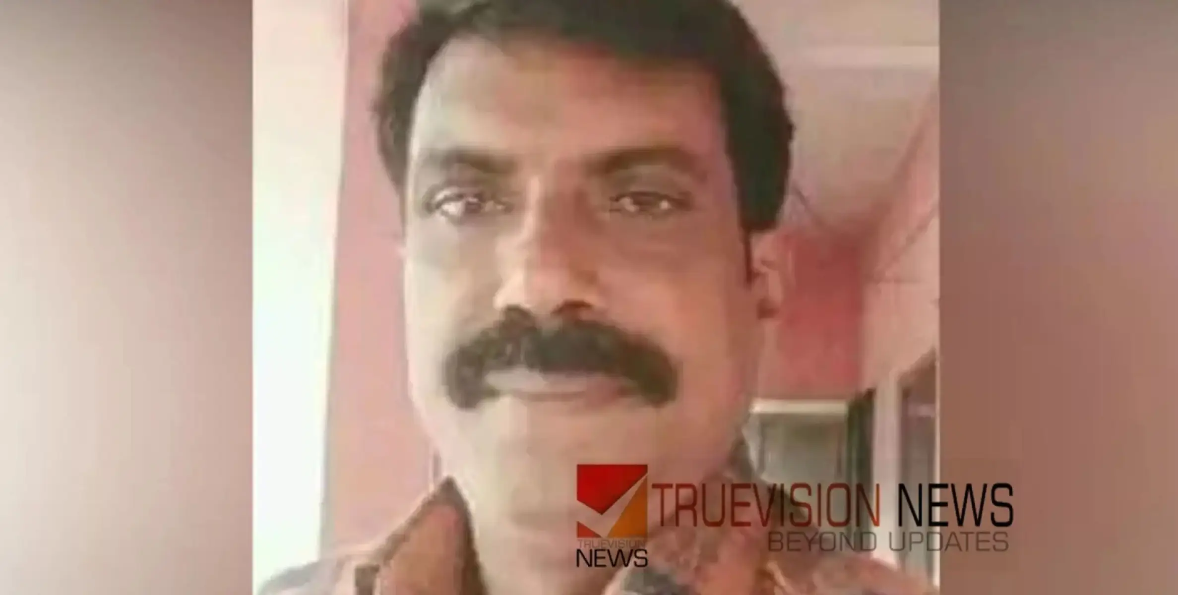 #accident | നഷ്ടപ്പെട്ട മൊബൈൽ ഫോൺ തിരയുന്നതിനിടെ വാഹനം ഇടിച്ചു, യുവാവ് മരിച്ചു 