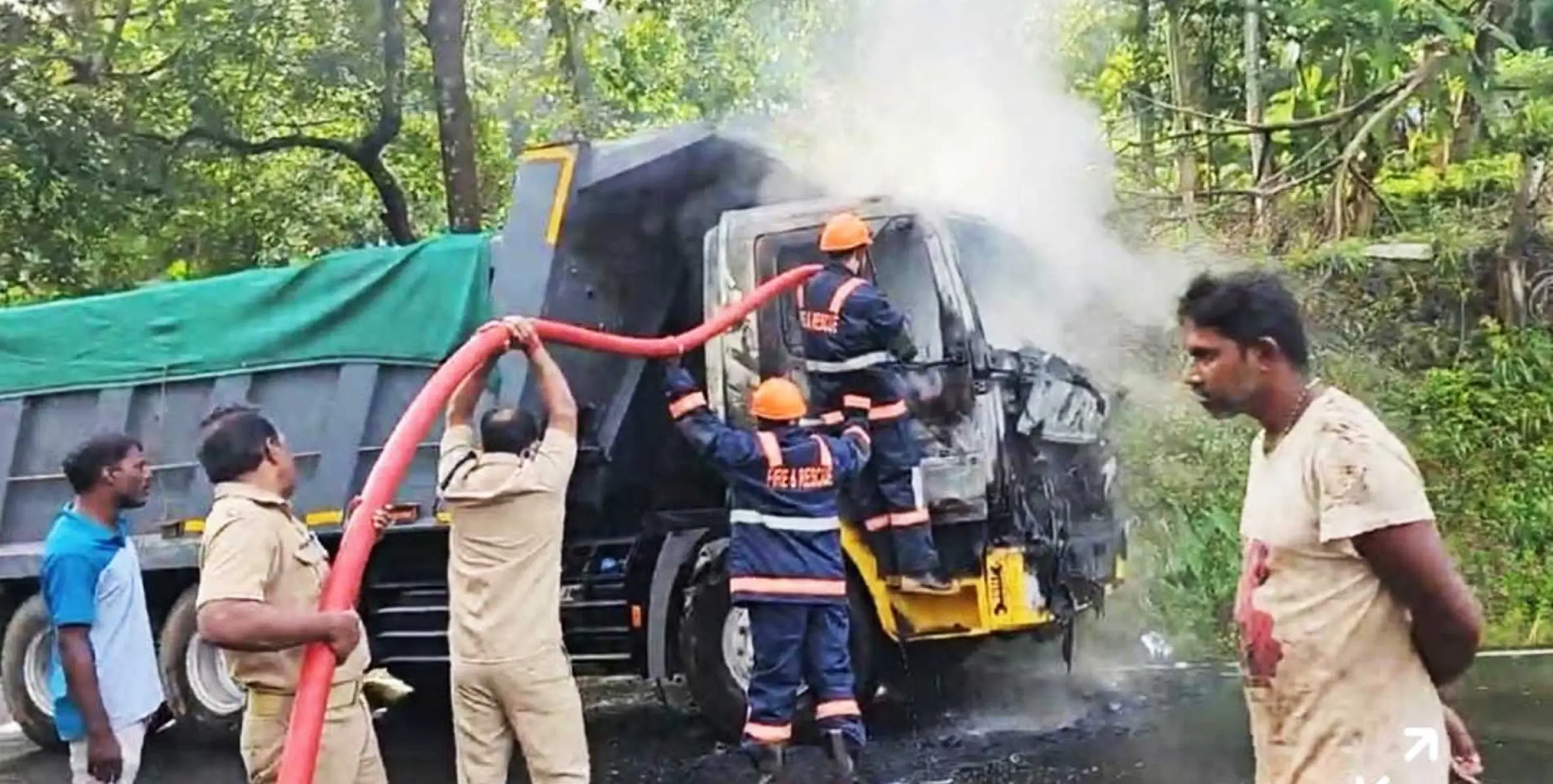 കൂത്താട്ടുകുളത്ത് ടോറസ് ലോറിക്ക് തീപിടിച്ചു