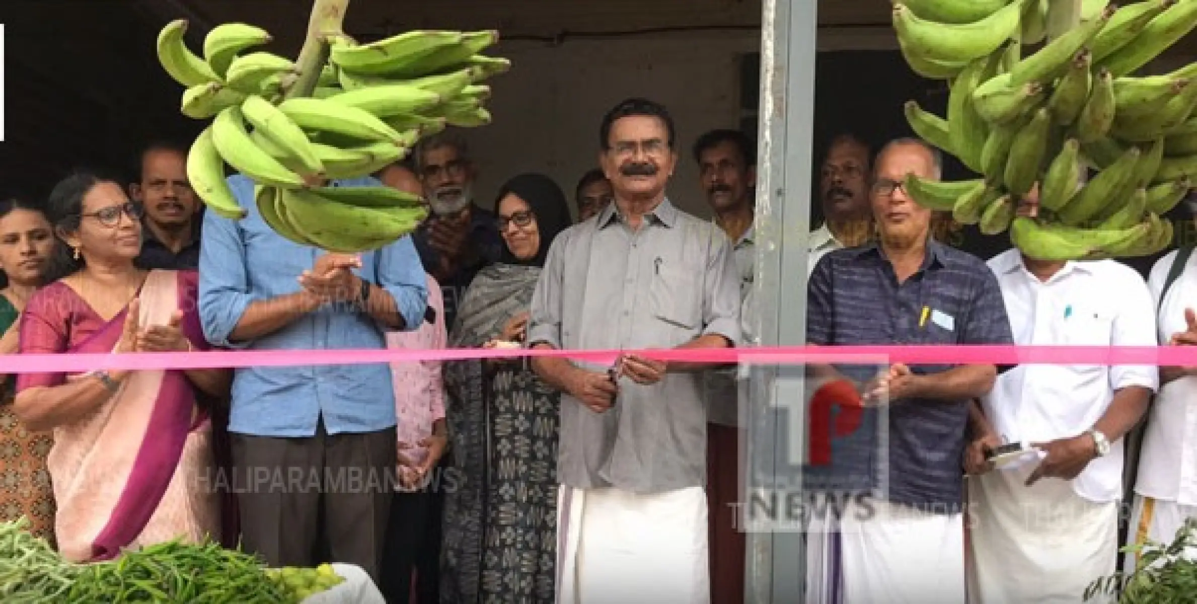 ആന്തൂർ നഗരസഭാ കൃഷിഭവൻ്റെ നേതൃത്വത്തിൽ ഓണസമൃദ്ധി കർഷക ചന്ത ധർമ്മശാലയിൽ ആരംഭിച്ചു