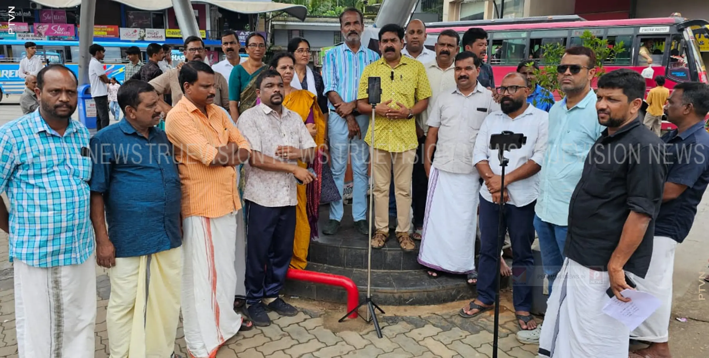 തെരുവു കച്ചവടം; പ്രതിഷേധവുമായി വ്യാപാരി വ്യവസായി ഏകോപന സമിതി 