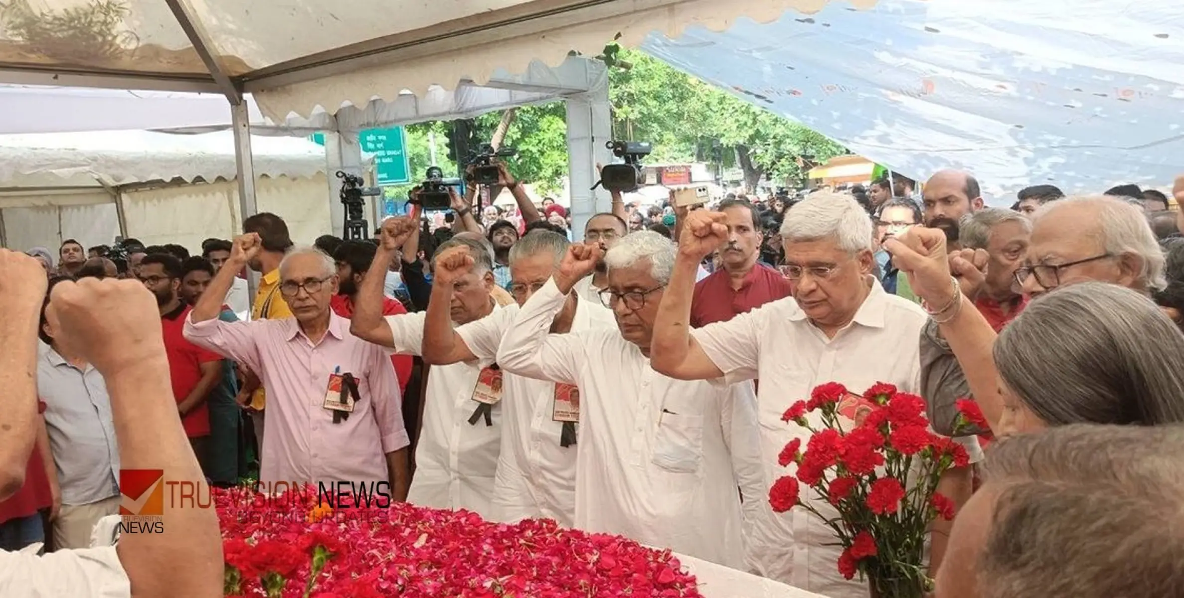 സീതാറാം യെച്ചൂരി ഇനി ഓർമ; വിട നൽകി രാജ്യം; ഭൗതികശരീരം വൈദ്യപഠനത്തിനായി എയിംസിന് കൈമാറി