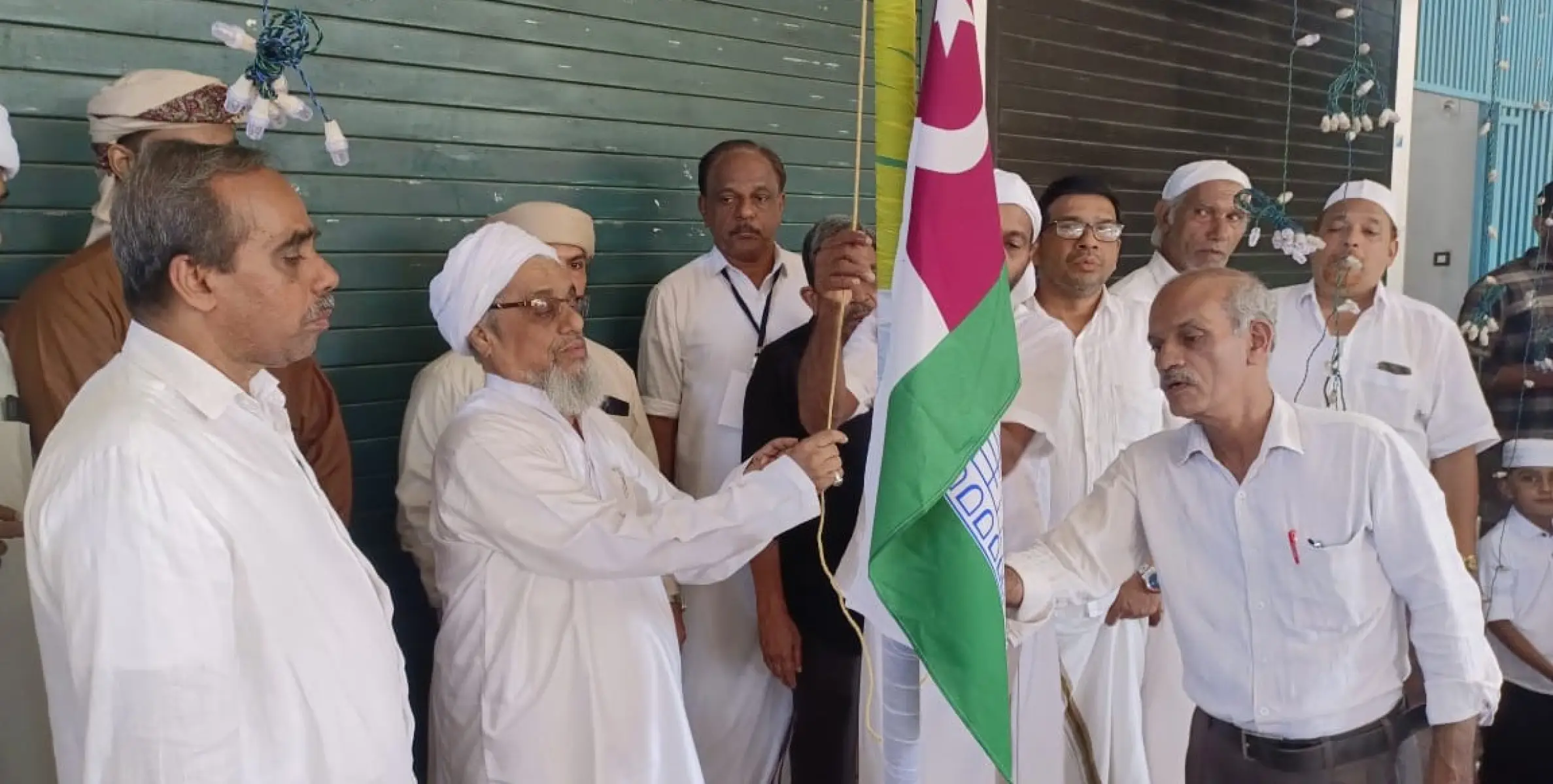 നബിദിനത്തിൽ അഞ്ചാംപീടികയിൽ വർണ്ണ ശബളമായ ഘോഷയാത്ര സംഘടിപ്പിച്ചു