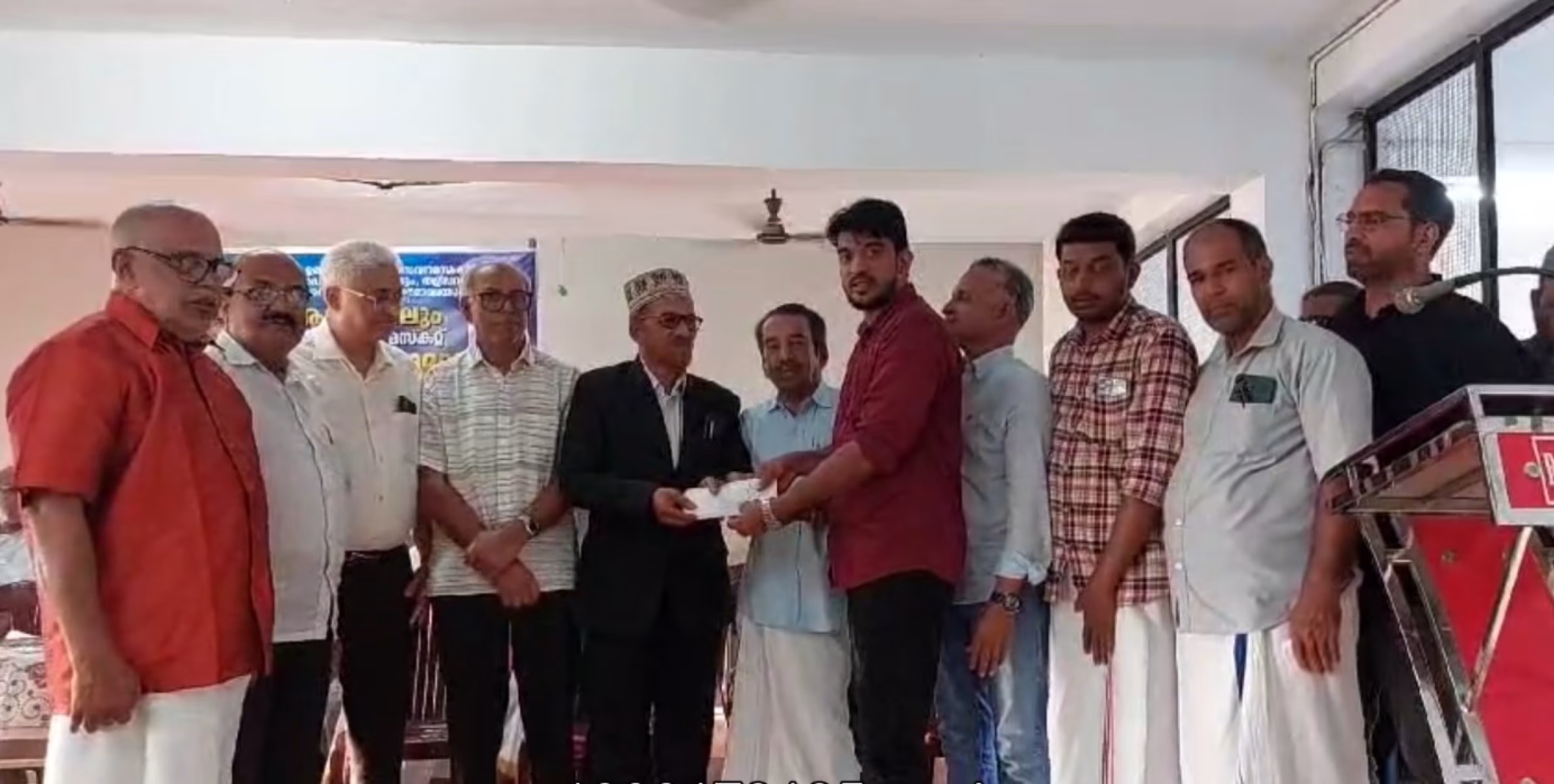 വയനാട് ദുരന്തഭൂമിയിൽ സേവനം ചെയ്ത വളണ്ടിയർമാർക്ക് ആദരം നൽകി