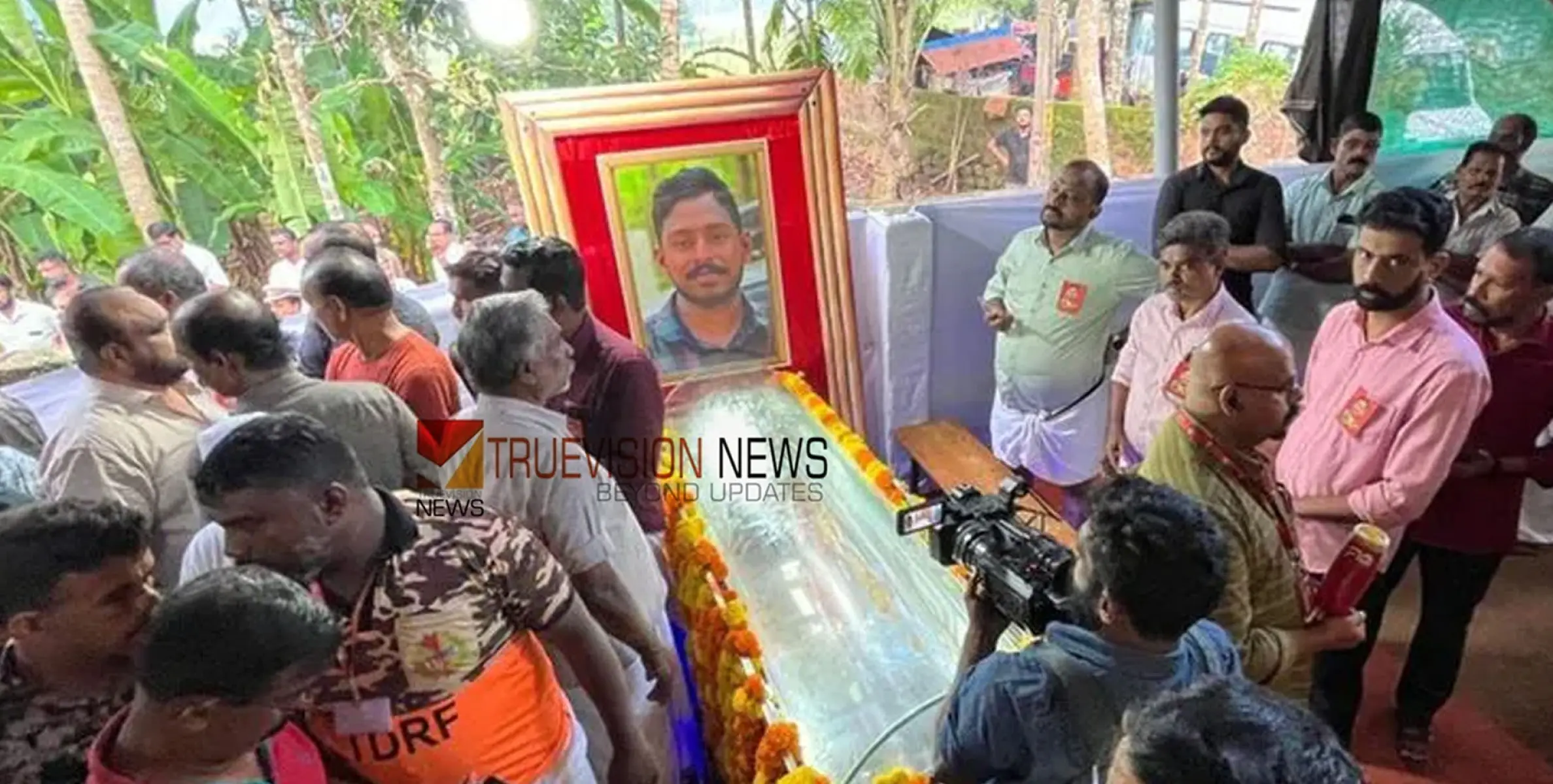 #arjundeath | നോവായി അർജുൻ; ‘പൊതിച്ചോറുകളുമായെത്തുന്ന ചെറുപ്പക്കാരന്‍, ഞങ്ങള്‍ക്കിനി അര്‍ജുന്റെ നാടെന്ന വിലാസം മതി’; വിതുമ്പി നാട്ടുകാര്‍