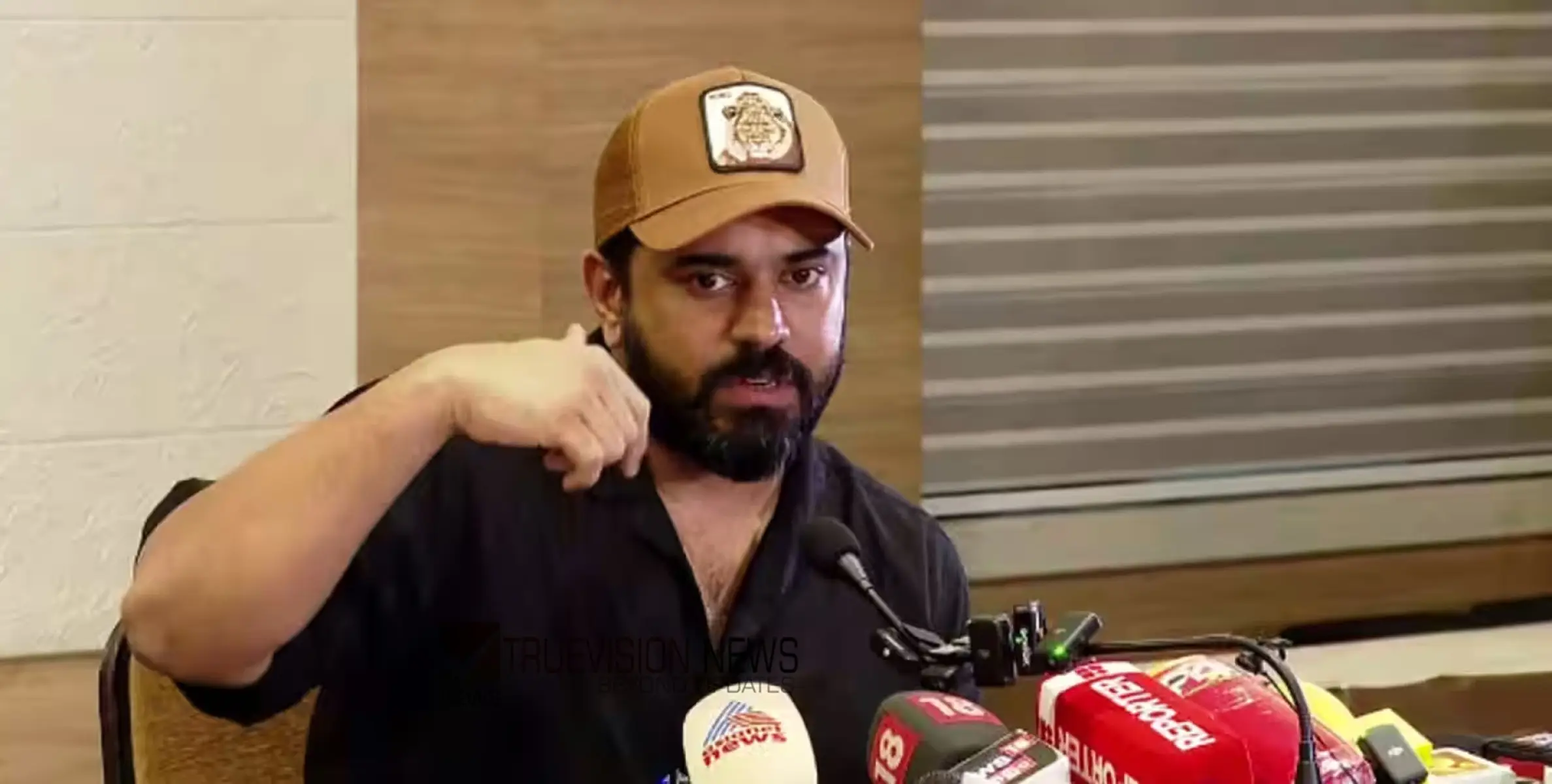 #NivinPauly | പീഡനപരാതി: നിവിൻ പോളിയെ ചോദ്യം ചെയ്തു; ഗൂഢാലോചന ആരോപണത്തിൽ നടന്റെ മൊഴിയും രേഖപ്പെടുത്തി 