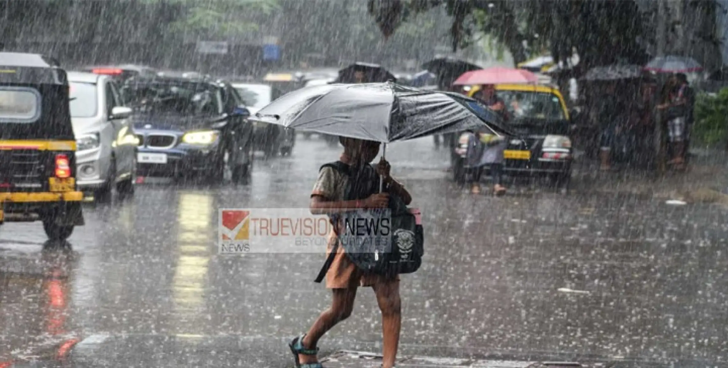 കേരളത്തിൽ അടുത്ത അഞ്ച് ദിവസം ഇടിമിന്നലോടു കൂടിയ മഴ,  ജില്ലകളിൽ യെല്ലോ അലേർട്ട്