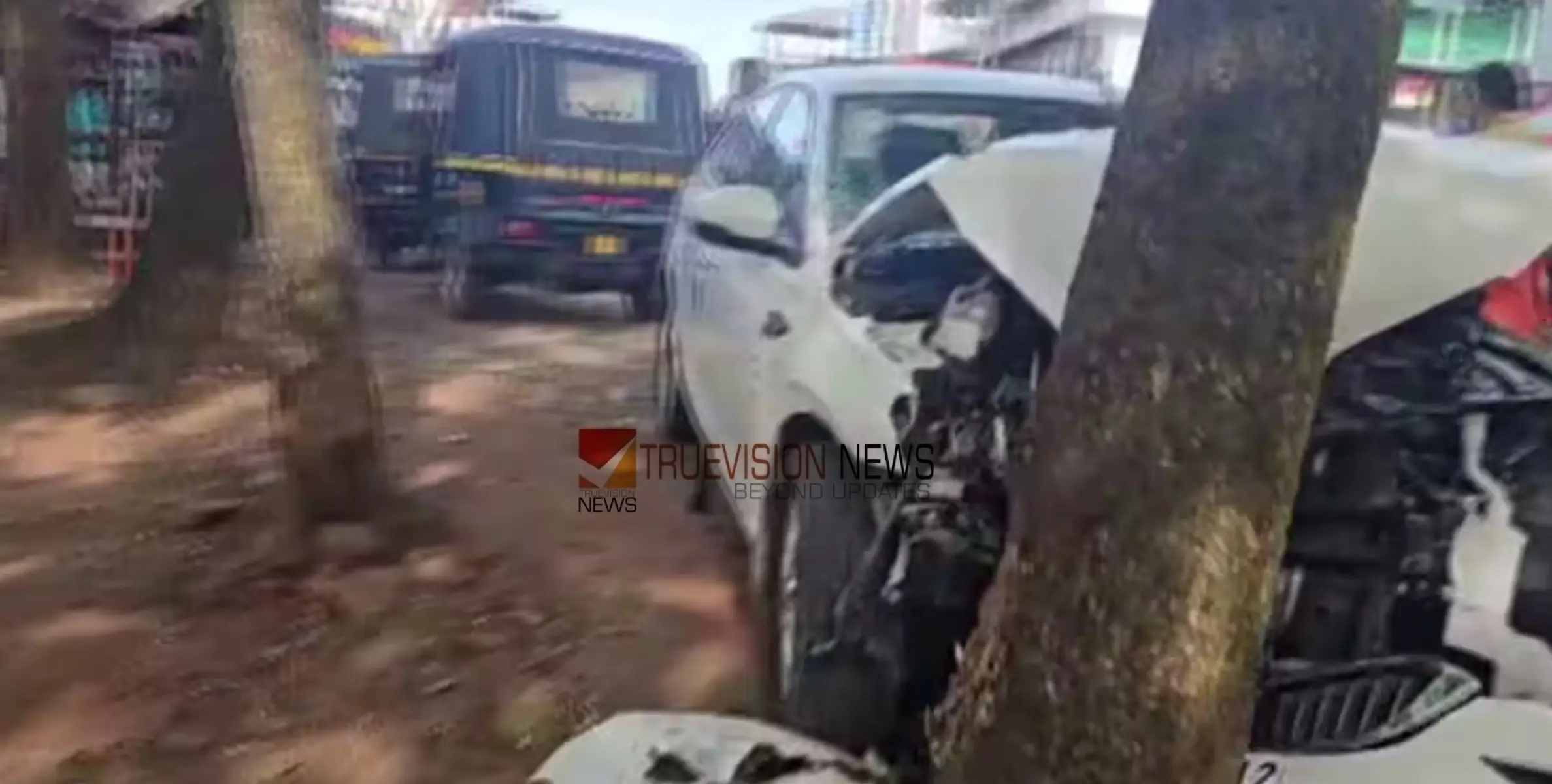 #accident | പെരുനാൾ ആഘോഷത്തിൽ പങ്കെടുത്ത് ബന്ധു വീട്ടിൽ നിന്നും മടങ്ങുന്നതിനിടെ അപകടം, വീട്ടമ്മ മരിച്ചു 