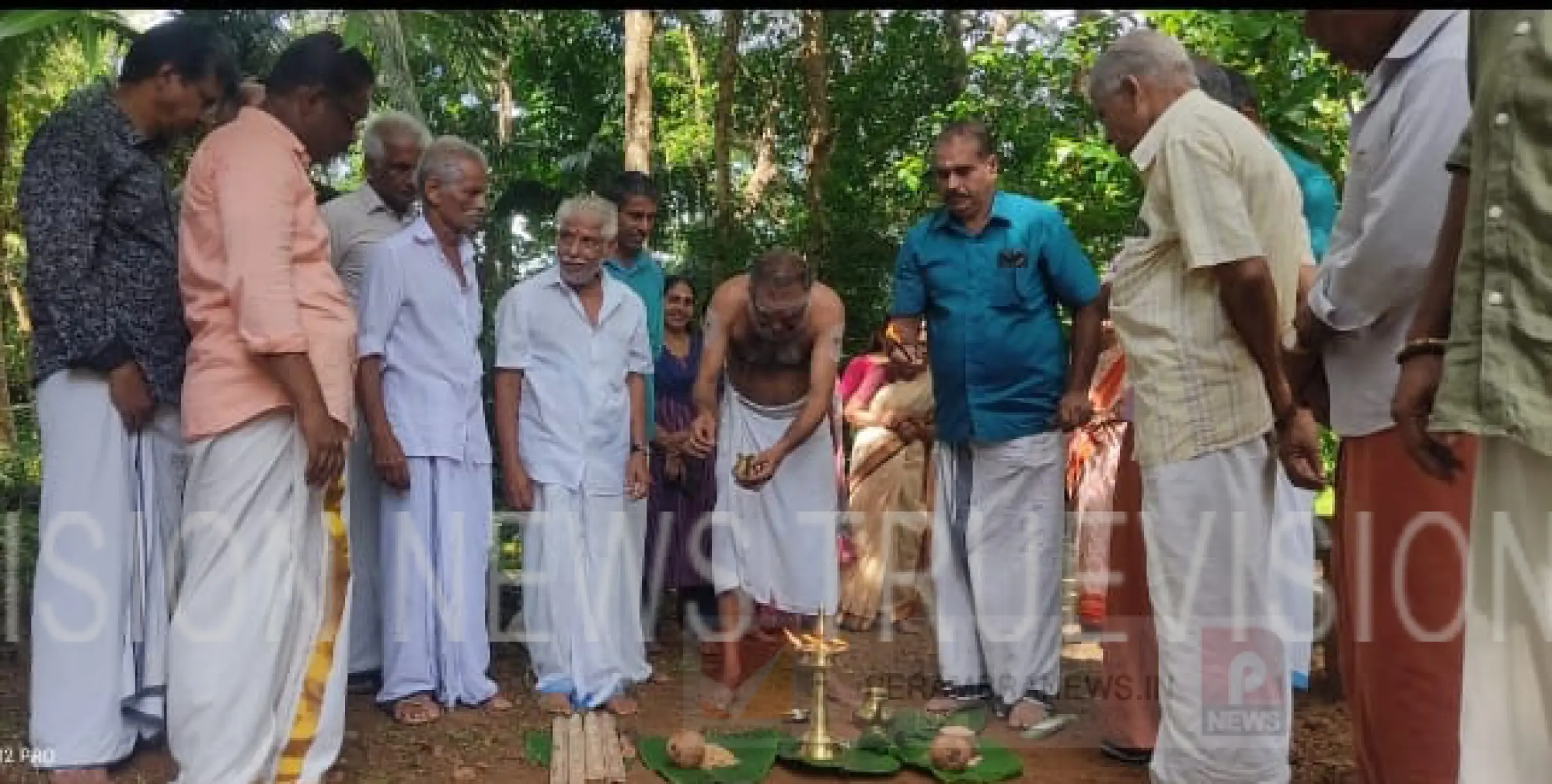 നടപന്തലിന് കുറ്റിയിടല്‍ കര്‍മ്മം നടന്നു