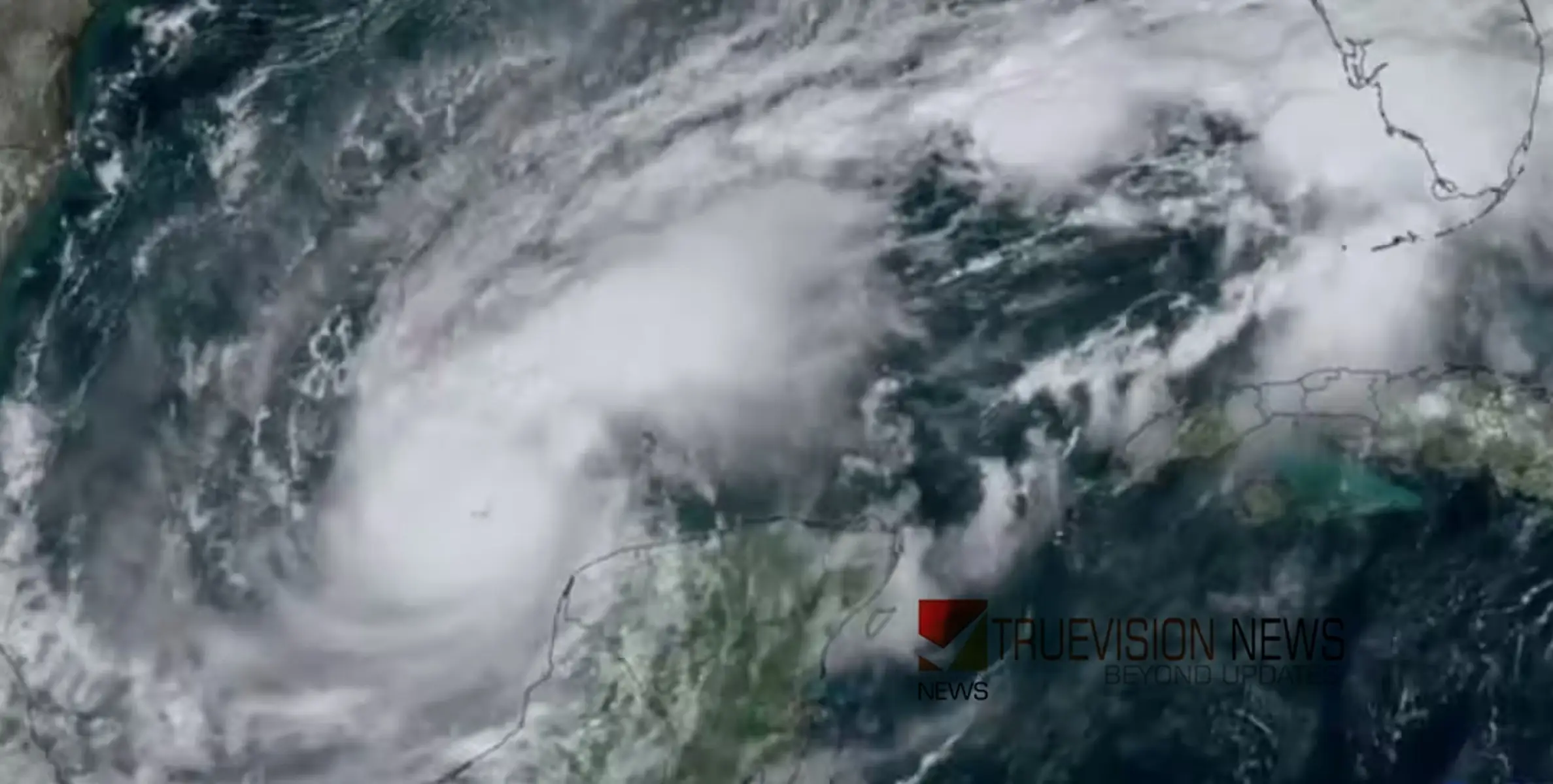 #tropicalstorm | 'മിൽട്ടൺ' ചുഴലിക്കാറ്റ് ശക്തി പ്രാപിക്കുന്നു; കാറ്റഗറി അഞ്ച് ശക്തിയിൽ നിലംതൊട്ടേക്കും, ഫ്ലോറിഡയിൽ അടിയന്തരാവസ്ഥ പ്രഖ്യാപിച്ചു 